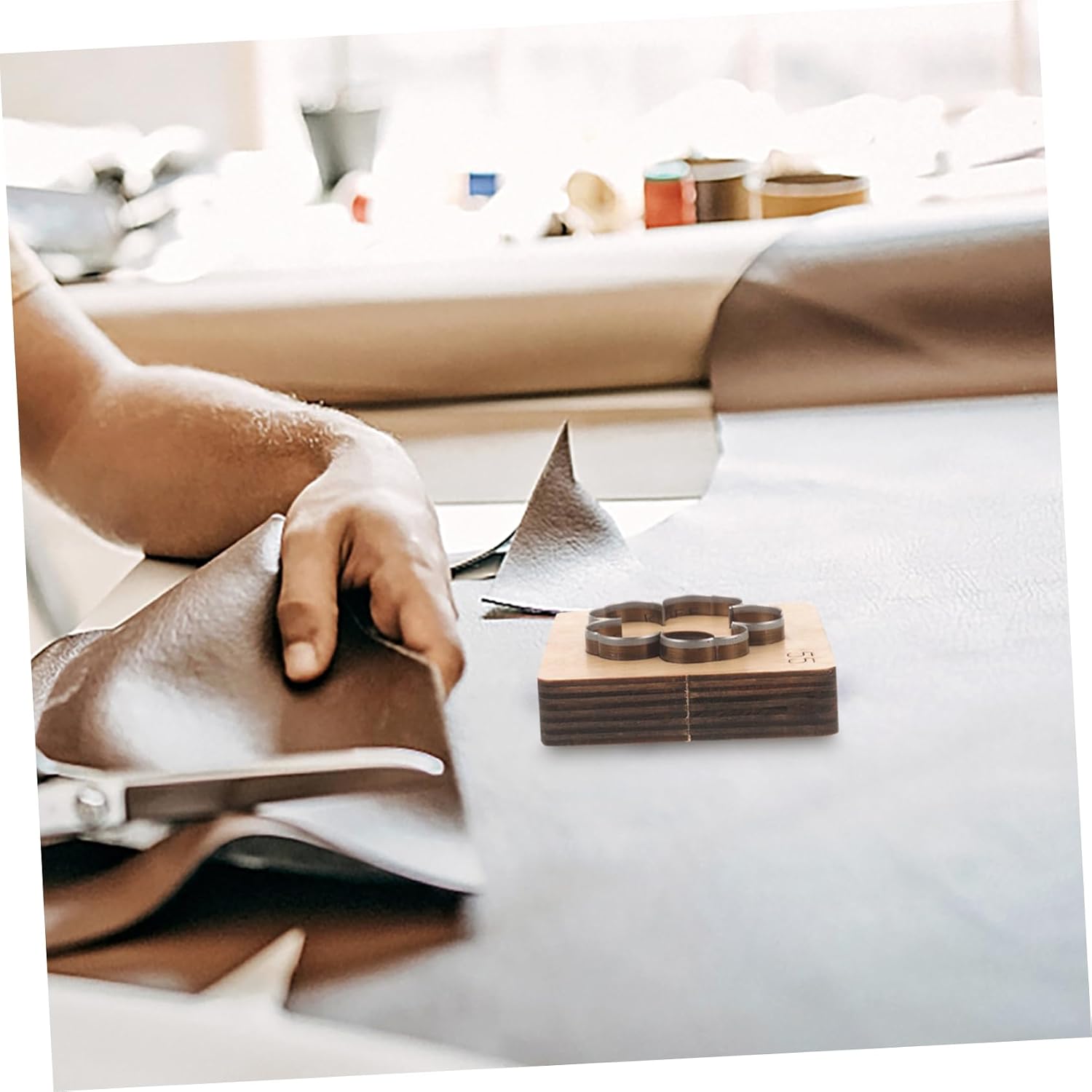 Homoyoyo Leather Cutting Die Mold for Crafts Petal Design for Strap Leather Projects for Handmade Mother Day Father Day