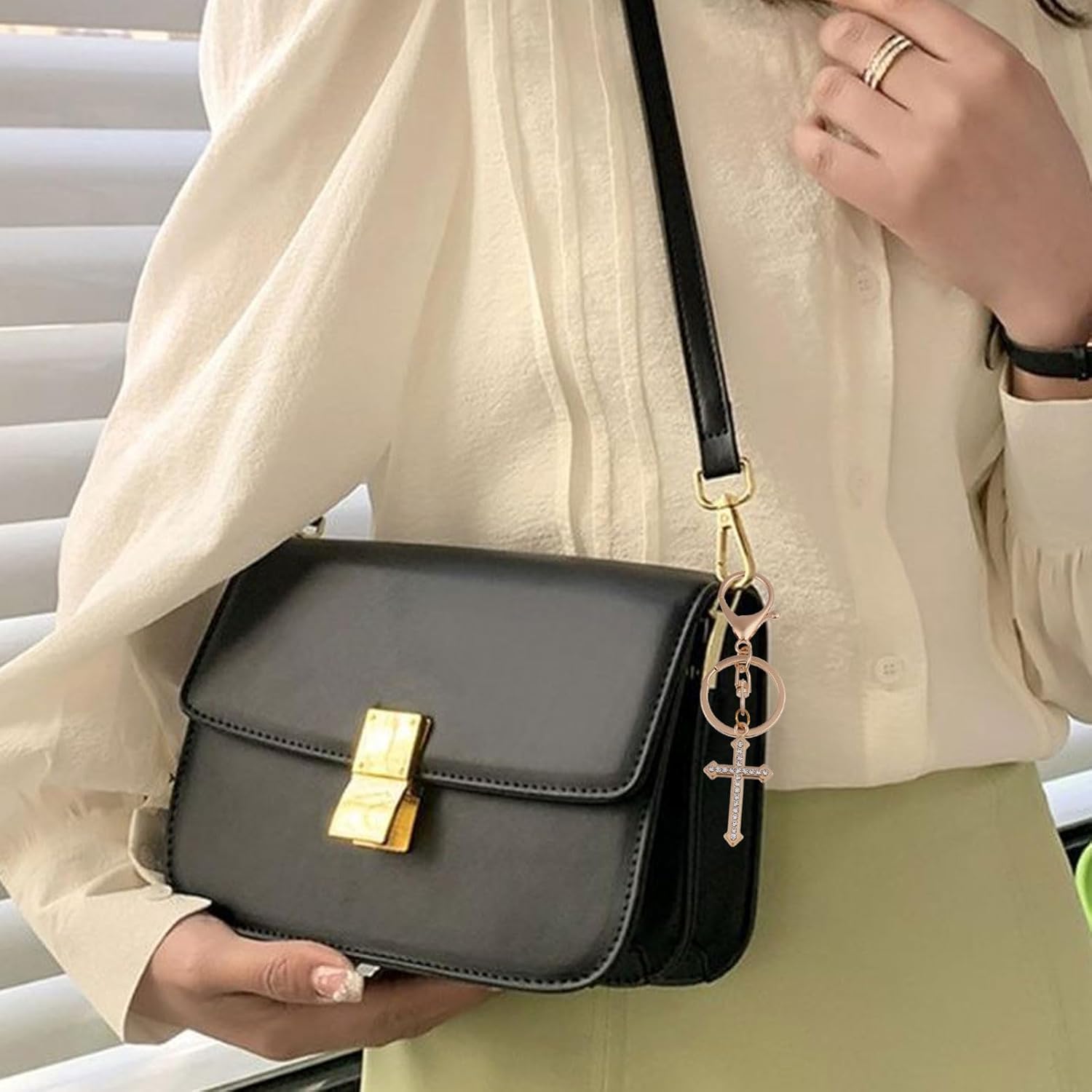 FREEBLOSS 6 Pcs Cross Keychain Gold Bags Keyring 2 Colors Metal Cross Keychain Charm for Men and Women, Backpack Purse Charm 2.8" Long - Image 6