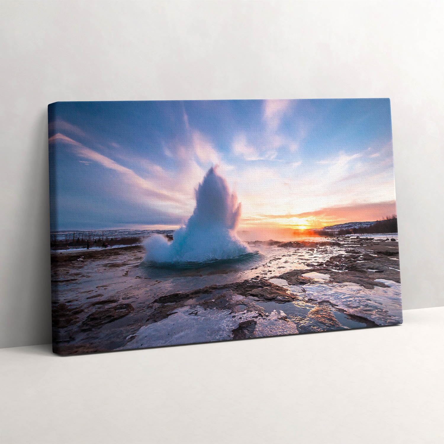 Wallfluent 30x20cm/11.8x7.9inch Wall art Pictures on Canvas for Bedroom Decor Large Canvas Art Canvas Painting - Geyser on the island of Iceland