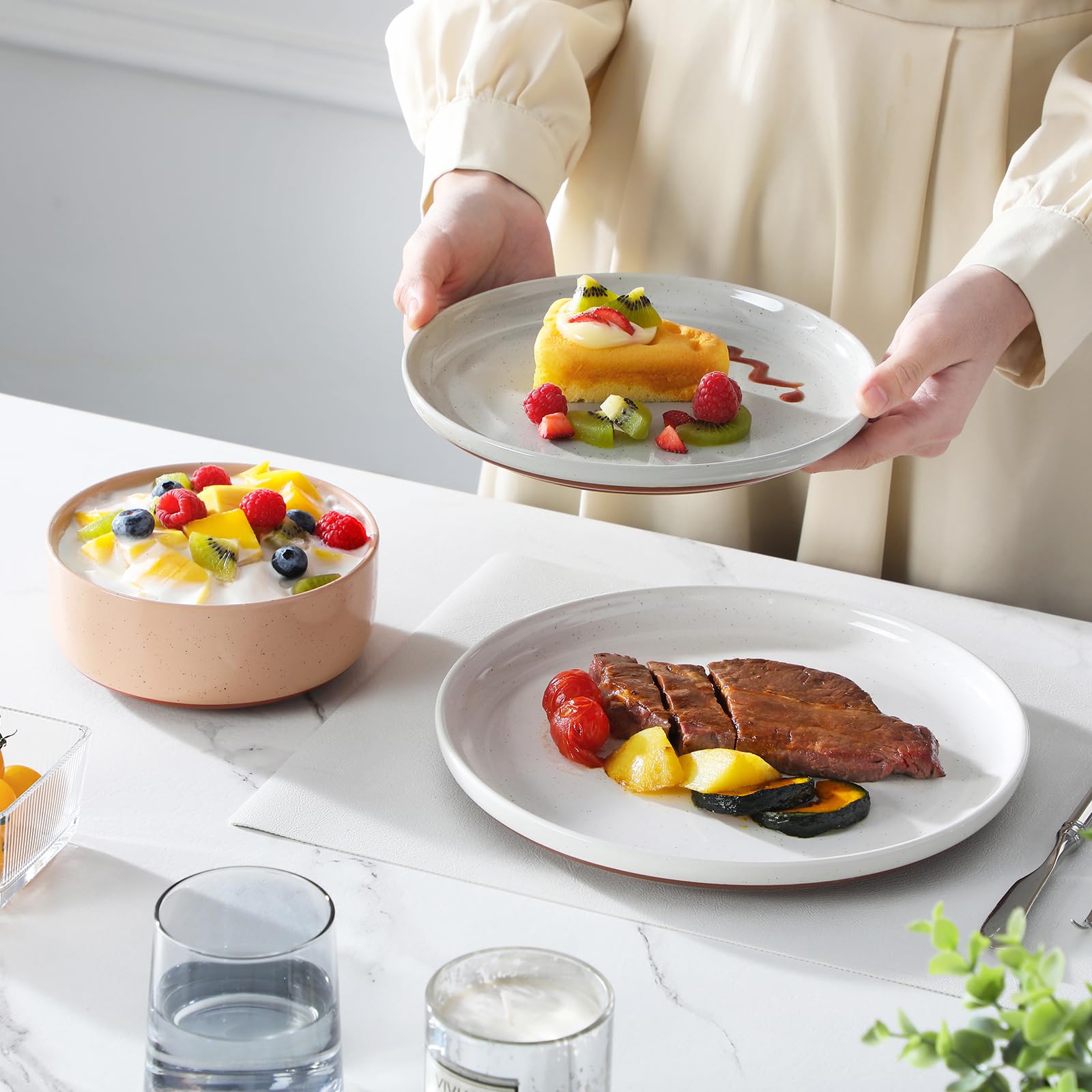 MALACASA Juego de platos y cuencos, juego de vajilla moderna de cerámica de 12 piezas para 4 platos de cocina, juego de vajilla de cerámica, apto para microondas y lavavajillas, multicolor, serie TARA
