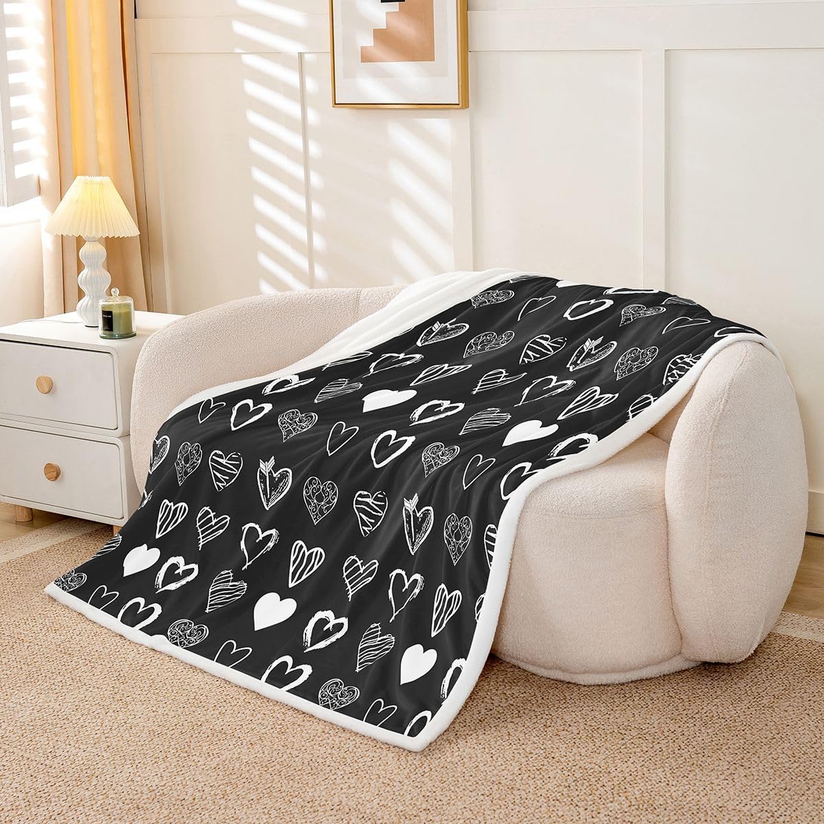 jejeloiu Heart Love Sherpa Blanket Twin 60"x80" Romantic Love Pattern Fleece Throw Blanket Valentine's Day PlushBlack and White Fuzzy Bedroom