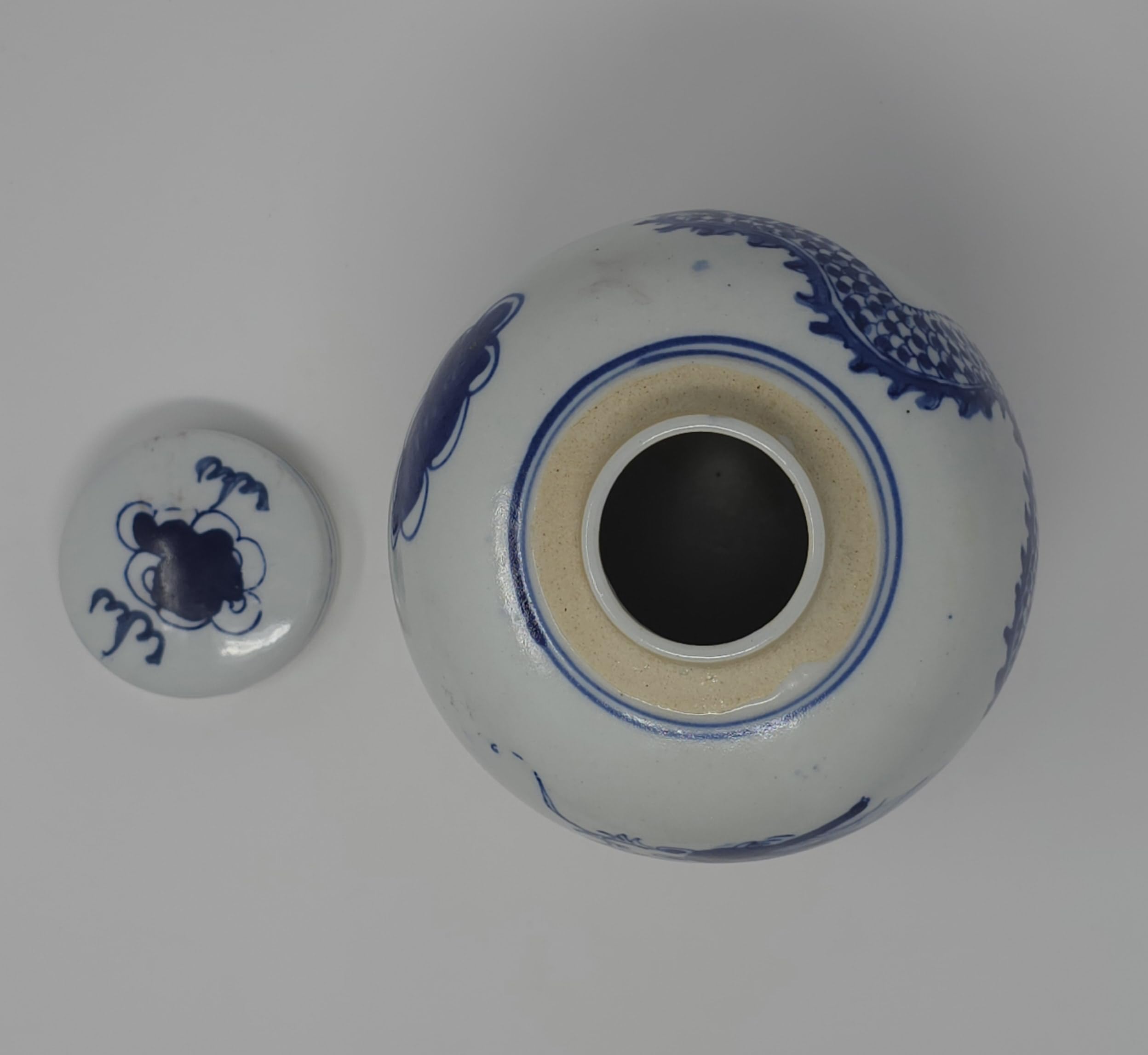 白い磁器の瓶 岸野寛 32白磁四方一枝瓶（木箱付） ｜ 暮らしのうつわ花田 和