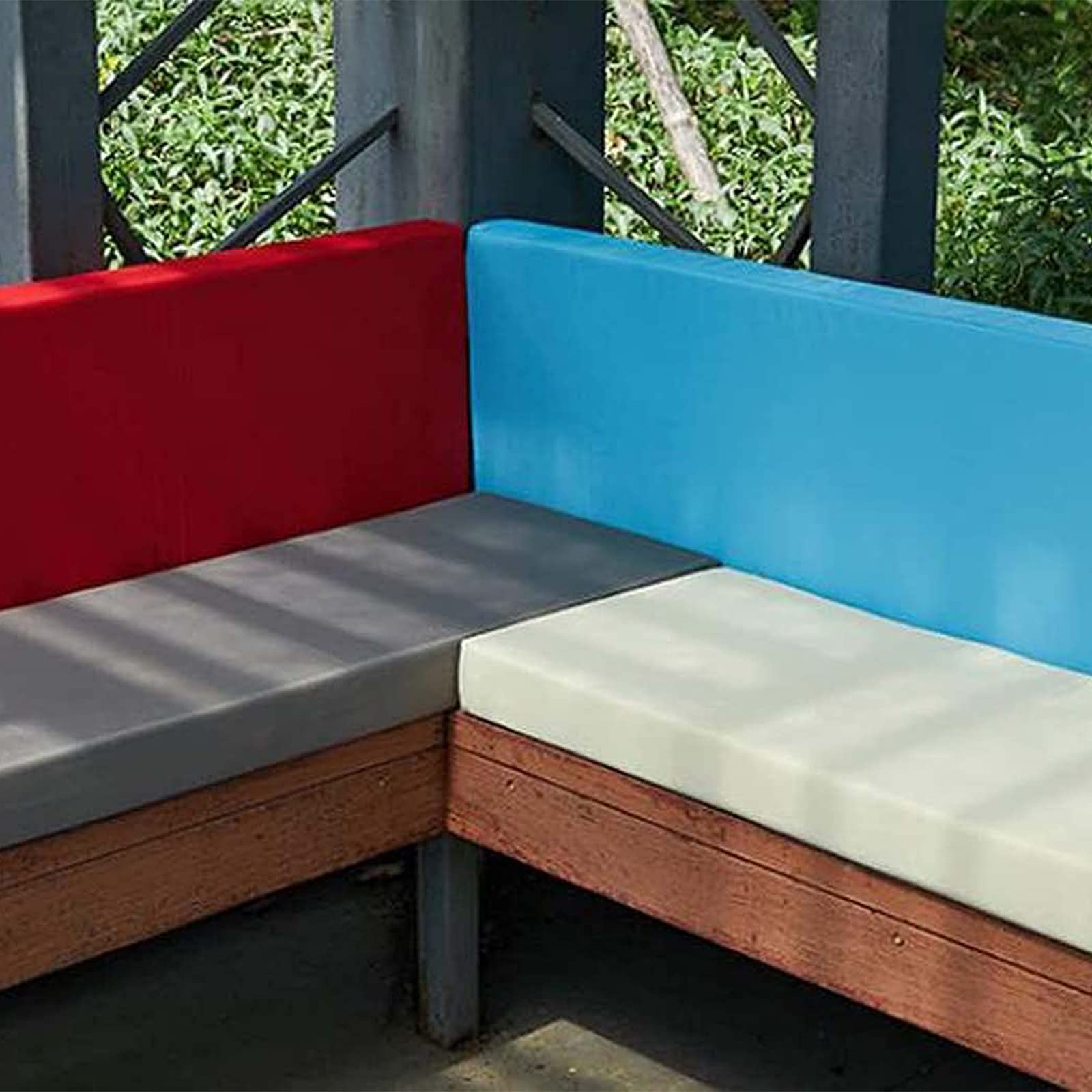 Cuscino impermeabile per panca da esterno a 3 posti, con copertura antiscivolo rimovibile, per panca da giardino, patio, divano, altalena, 150 x 35 cm, bianco sporco