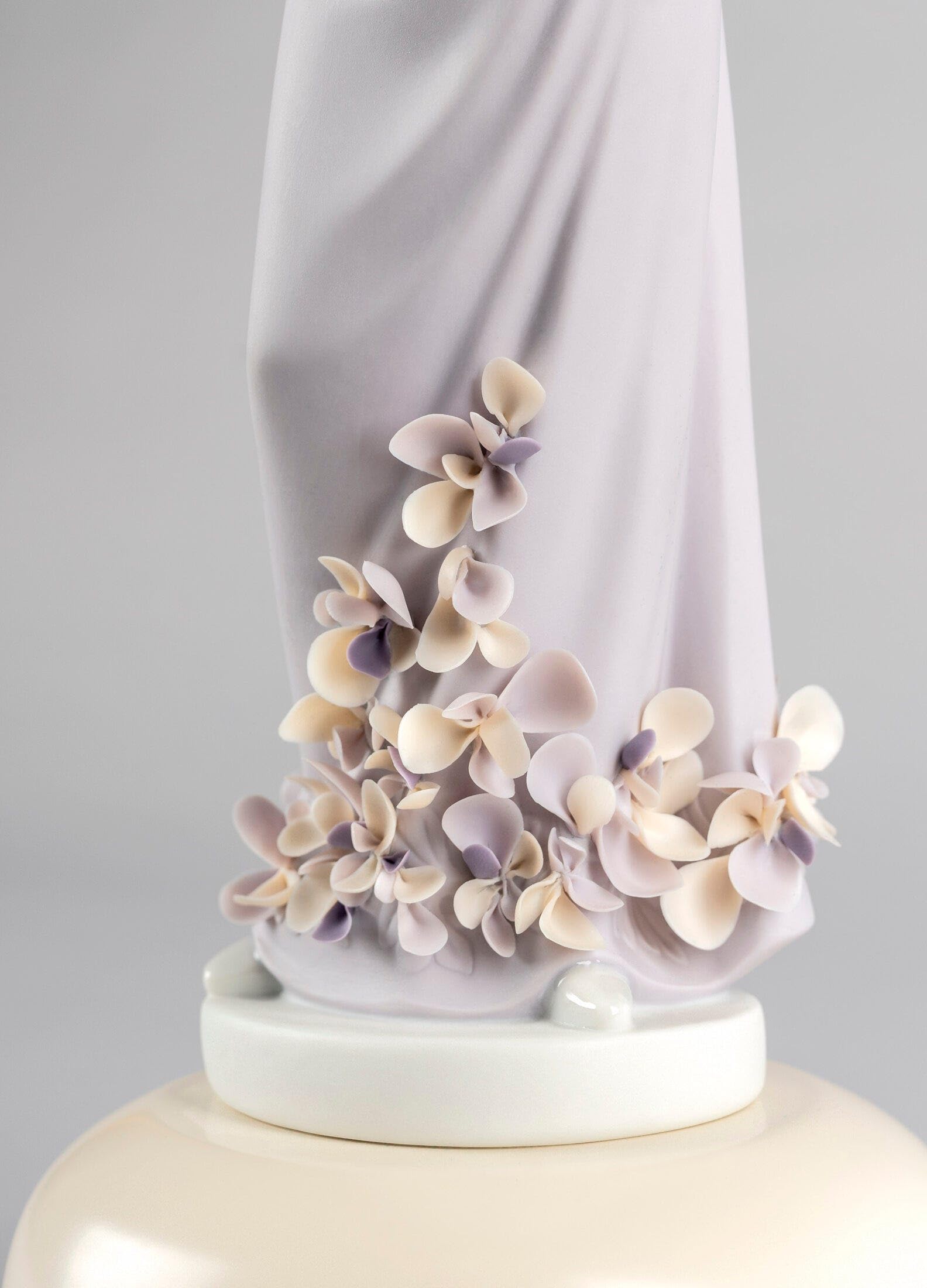 Amazon.co.jp: リヤドロ(LLADRÓ) オート・アリュール (艶麗) 01009437