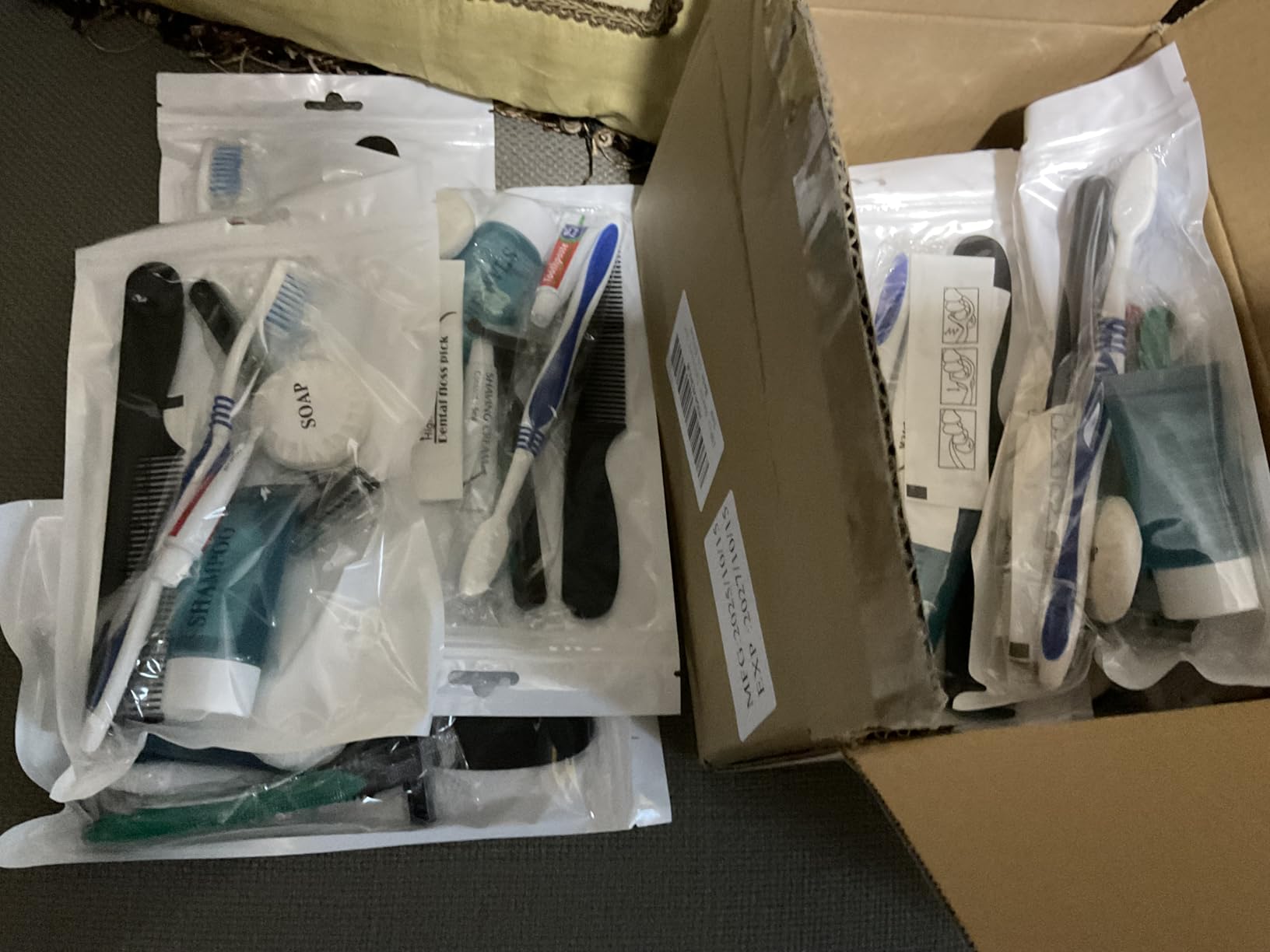 Warmify 30 Pack Hygiene Kits for Homeless in Bulk, 8-in-1 Personal Toiletry Kit Individually Packed with Toothbrush, Toothpaste, Comb, Flossers,Shampoo, Soap, Razor & Shaving Cream