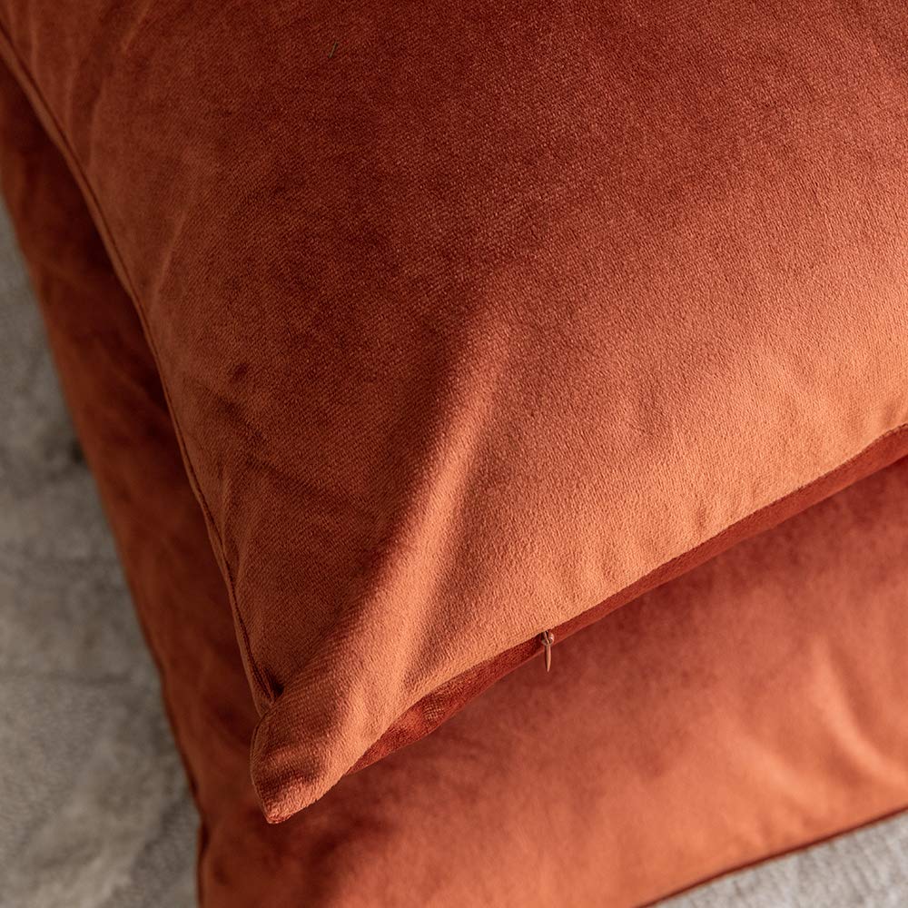 Set mit 2 bequemen Samt-Kissenbezügen, dekorativ, solide Dekokissen Zierkissen für Sofa, Couch und Bett, 40,6 x 40,6 cm, rostfarben