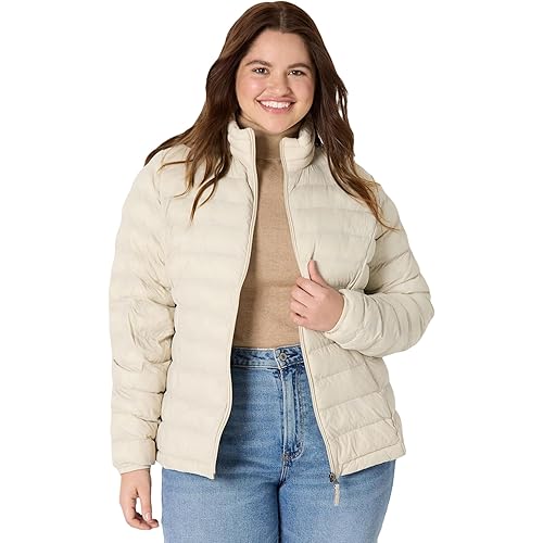 Amazon Essentials Women's Lightweight Long-Sleeve Water-Resistant Packable Puffer Jacket (Available in Plus Size)