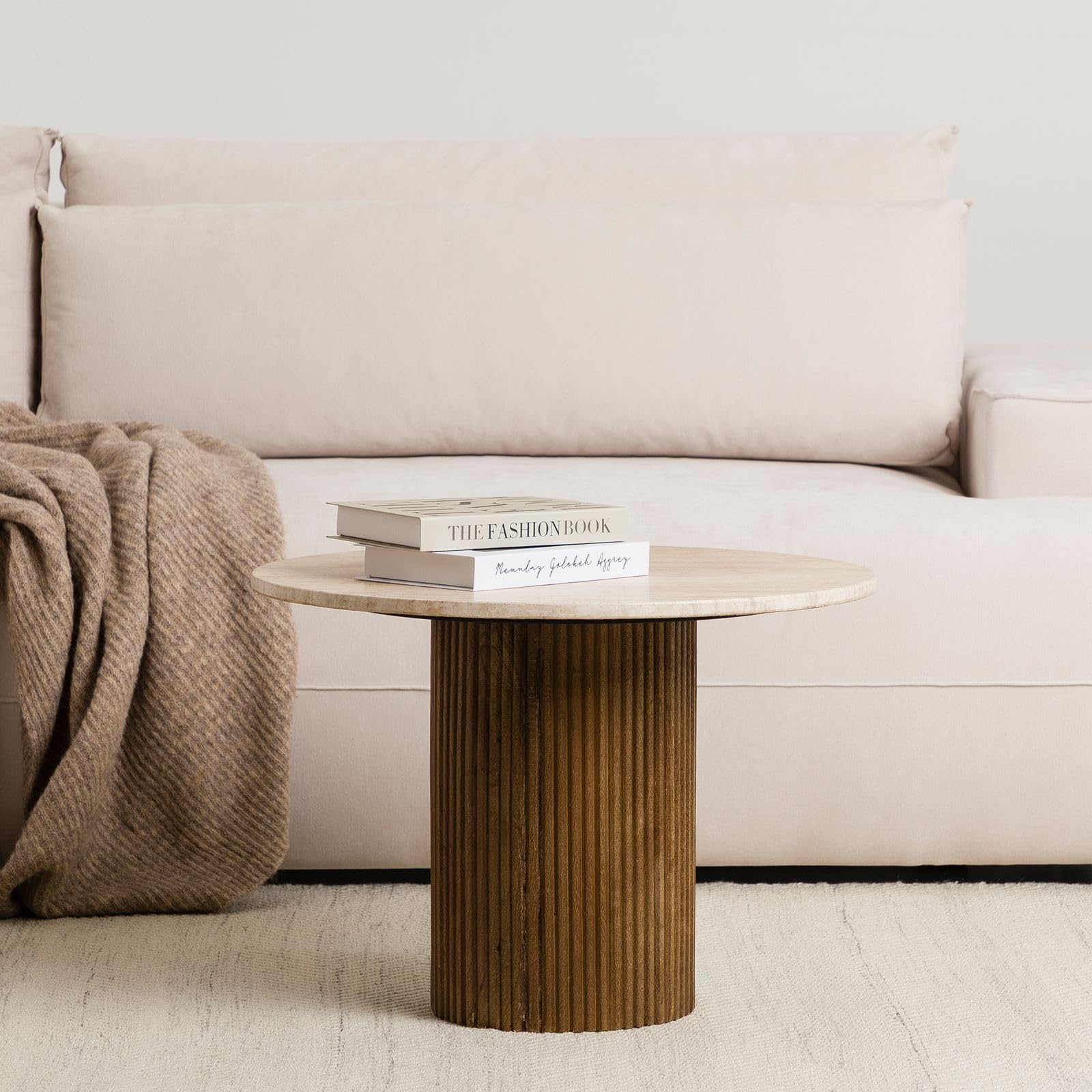 IDIMEX Mandi Couchtisch mit Tischplatte aus Travertin, 60 cm, Braun/Beige - Runder Wohnzimmertisch, Beistelltisch, Clubtisch im modernen Design, Coffee Table mit Marmor Optik, Robuster Travertintisch