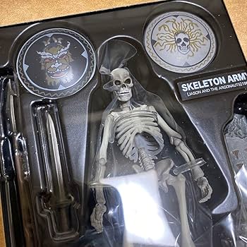 Amazon | 海洋堂 特撮リボルテック 骸骨剣士 Ver2 フィギュア no.20 Amazon | 海洋堂 特撮リボルテック 骸骨剣士 Ver2 フィギュア no.20