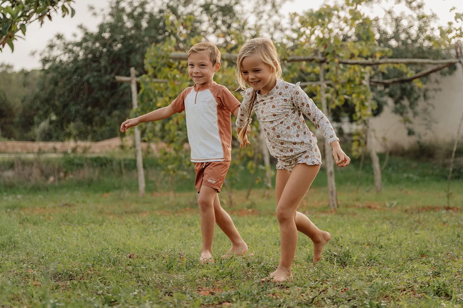 Little Dutch Bikinihose Badehose mit Rüschen für Kinder Mädchen (Gr. 98/104) - Vintage Little Flowers