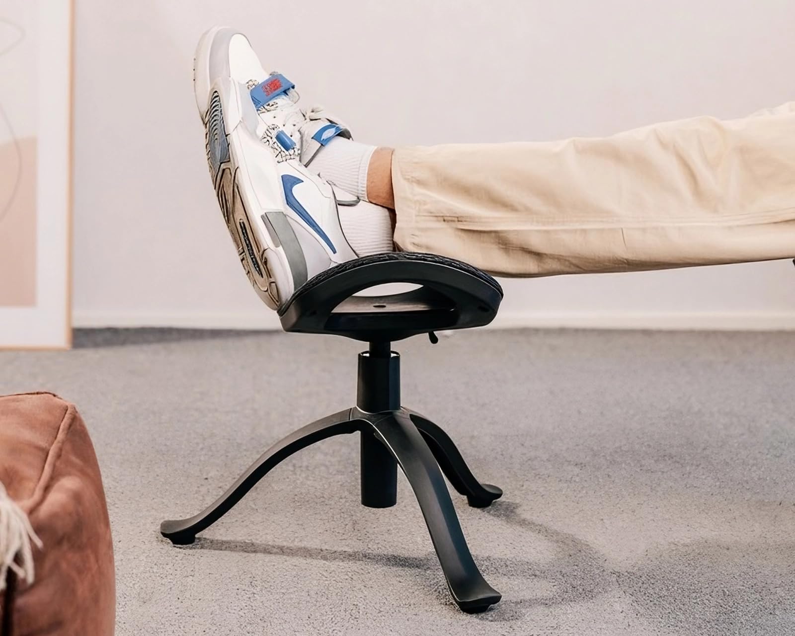 Reposapiés y reposapiés ajustables en altura – Diseño de malla transpirable, plegable, alivio ergonómico para oficina y hogar – Negro
