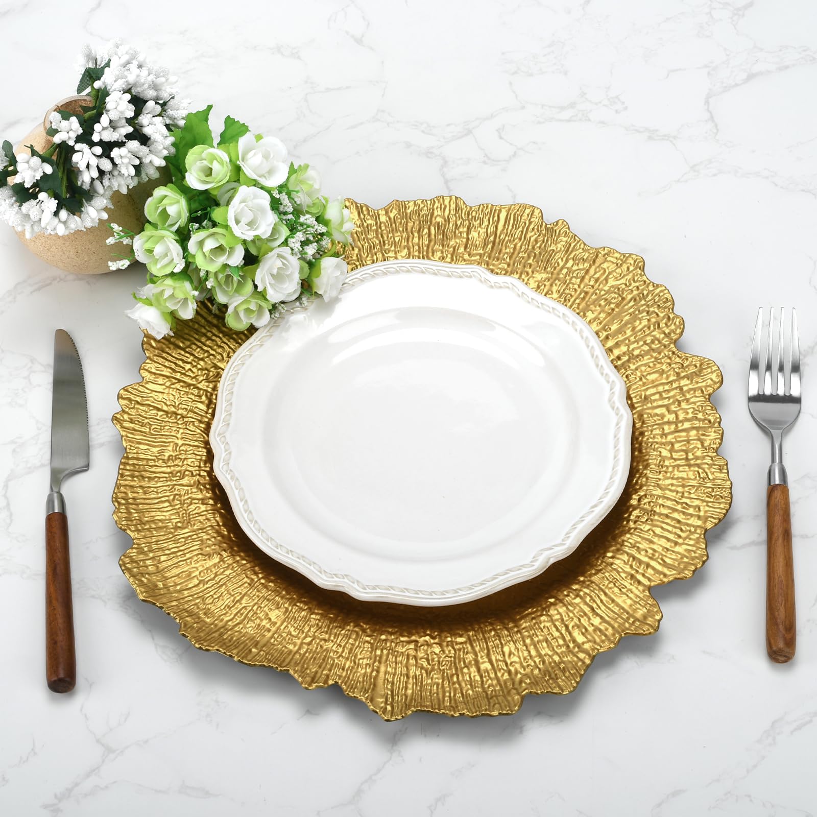 Lot de 12 assiettes de présentation dorées de 33 cm, motif récif rond, en plastique, pour assiettes plates, décoration de mariage, décoration de table (irrégulière)
