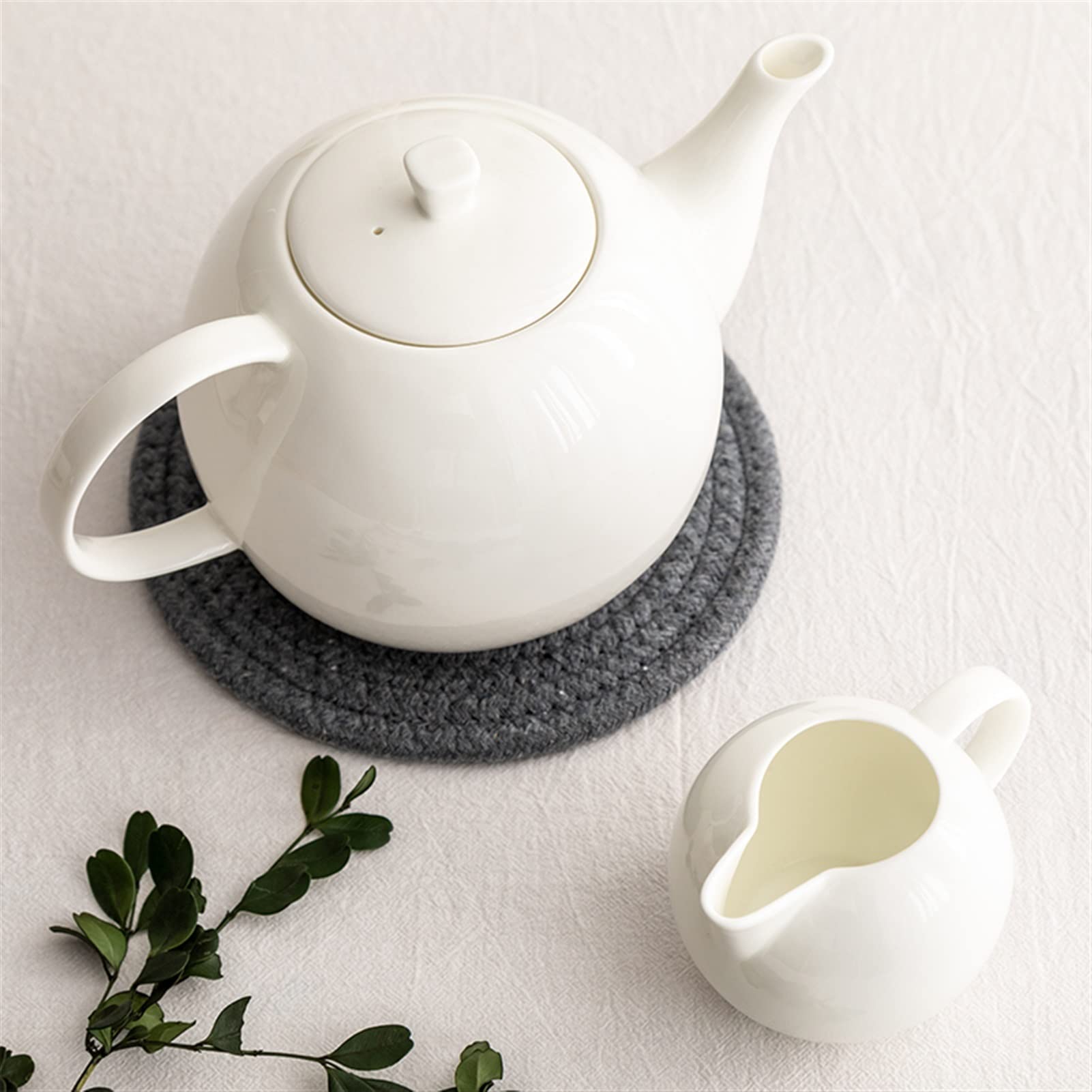 Czajnik emaliowany, Dzbanek do herbaty 1600 ml Biały ceramiczny Dzbanek do herbaty Duży wysokotemperaturowy filtr do herbaty Zimny ​​czajnik Dzbanek do kawy Czajnik do użytku domowego Czajnik do herba