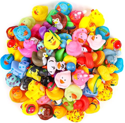 ANGGIKO Paquete de 25 patos de goma surtidos a granel, mini Jeep Ducks juguetes de baño para bebés, actividades de verano en la playa, piscina,
