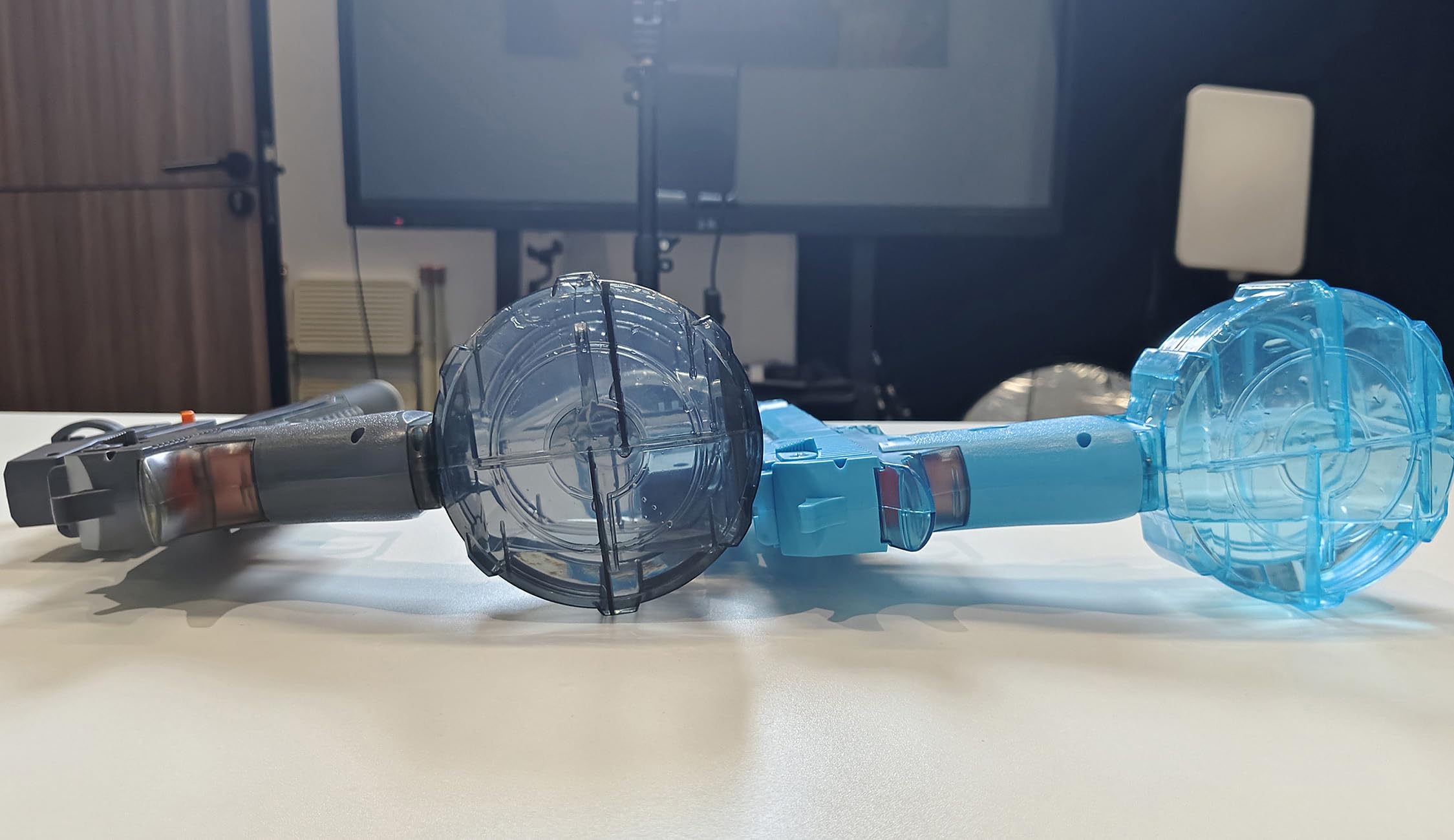 Pistola Ad Acqua Elettrica Con Luci Led Per Bambini E Adulti | Fucile Ad Acqua Automatico A Lunga Gittata, Giocattoli Da Esterno E Da Spiaggia, Regali Per Ragazzi Ragazze (Eagle 2 Pezzi)
