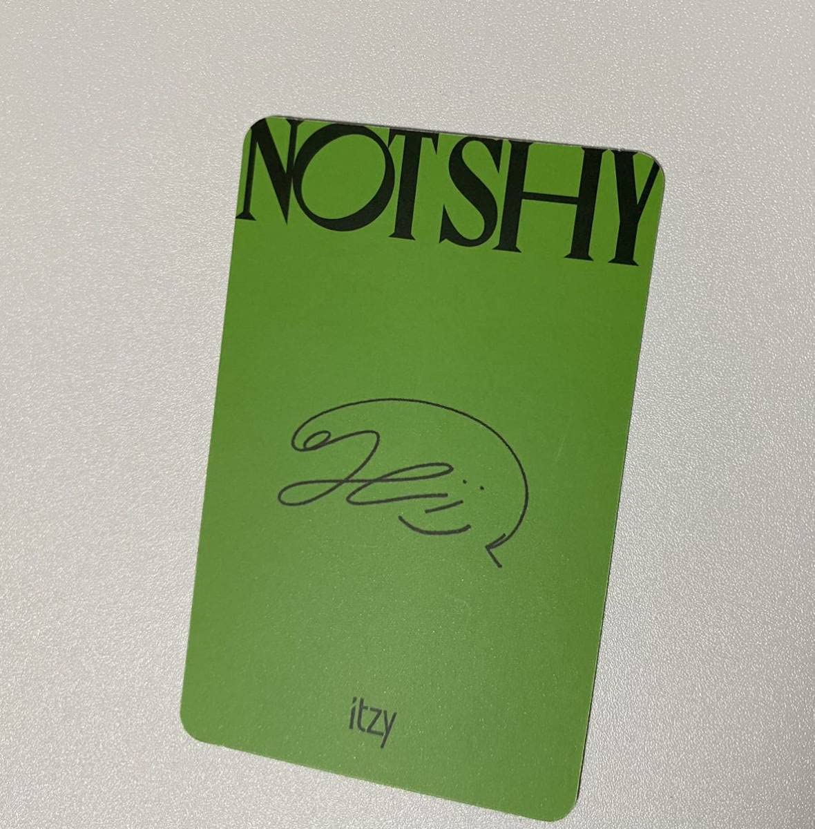 Amazon.co.jp: ITZY イェジ NOT SHY トレカ YEJI Photocard 3 : おもちゃ