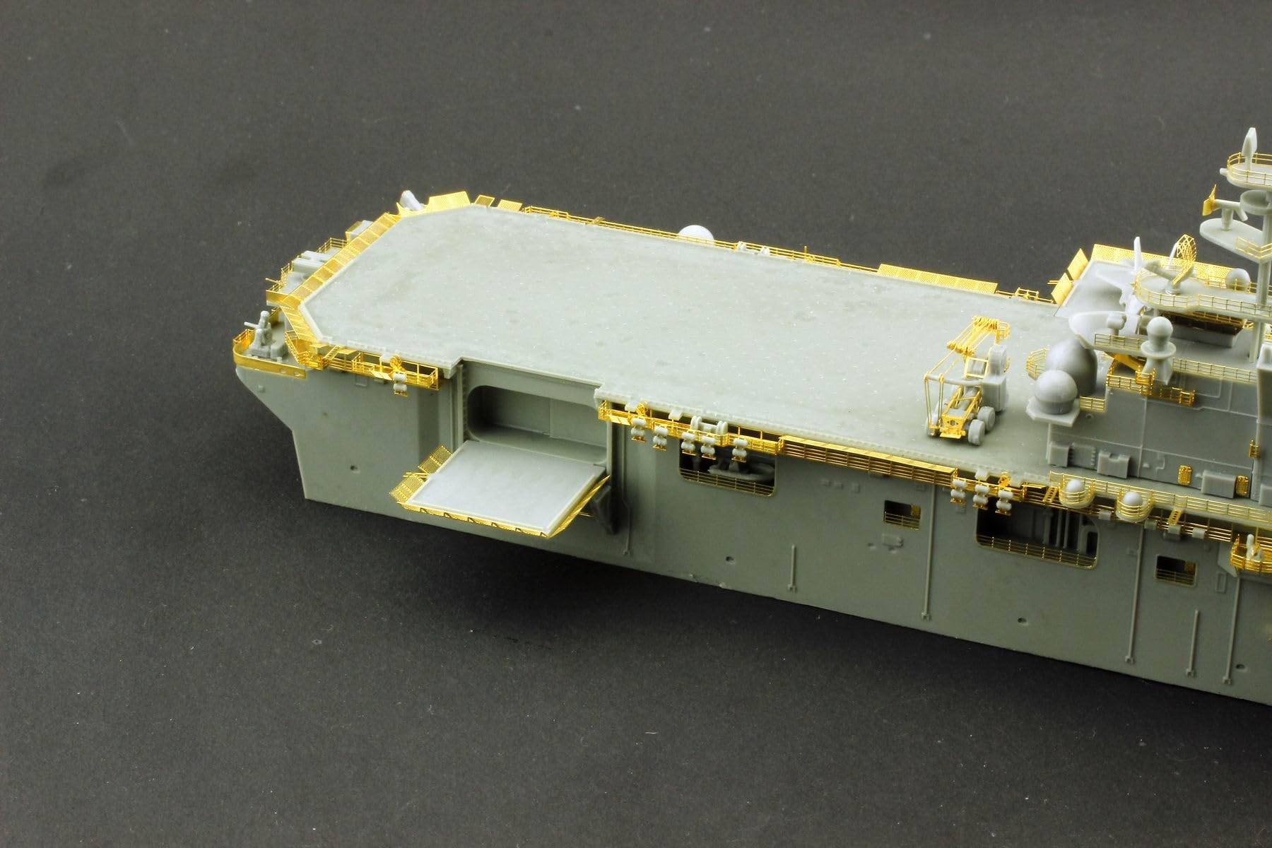 Amazon | Orange Hobby 1/700 米海軍強襲揚陸艦 LHA-6 アメリカ (N07