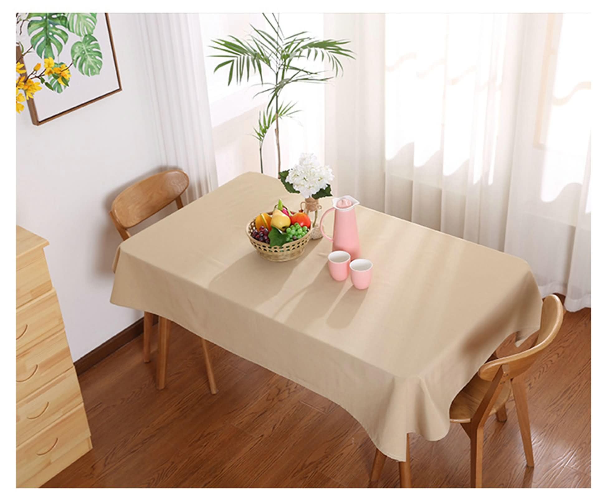 Nappe polyester 140x250 cm beige rectangle anti tache lavable pour table de cuisine