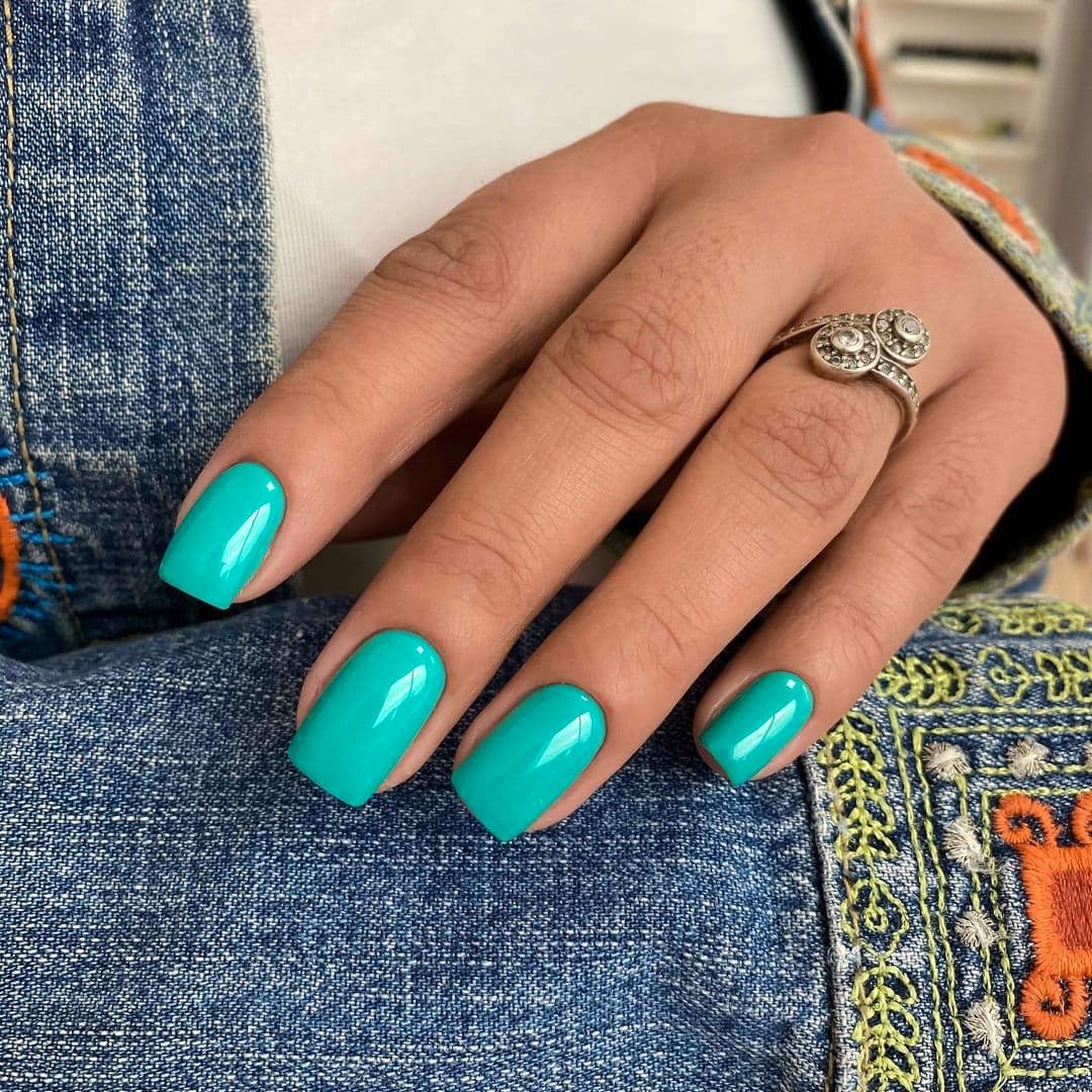 24PCs Press On Nails, Short Square Medium Shape, Solid Dark Color Fake Nails, Stick on Nails Glue on Nails Short Coffin False Nails (Lake Blue)