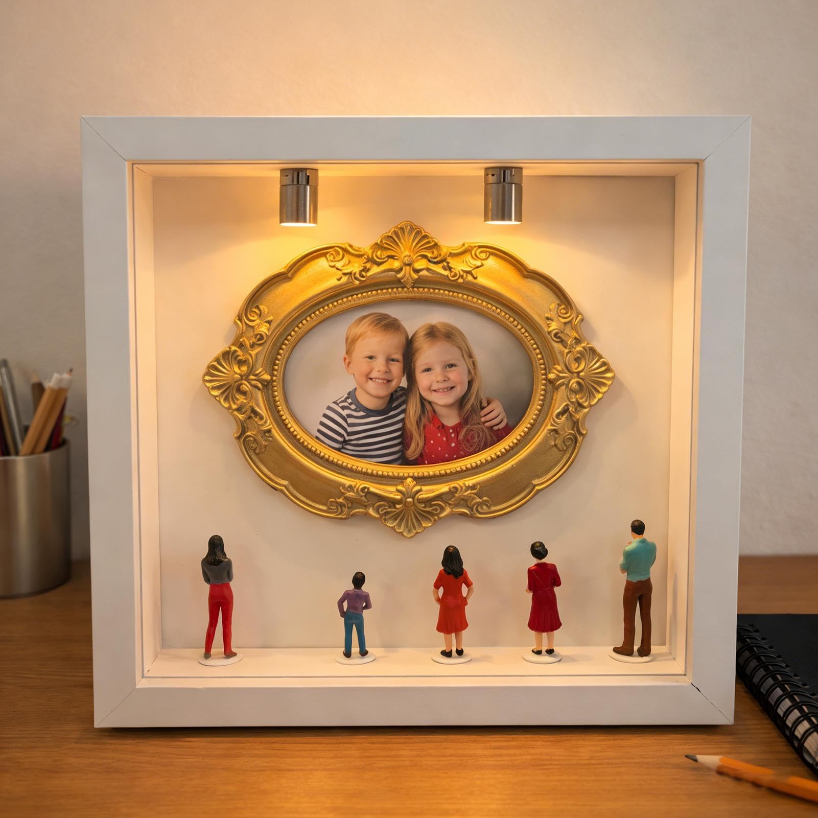 Generico Scatola per mini museo fai da te,Espositore foto di famiglia con cornici dorate,Scatola Espositiva Fai da Te per Foto di Famiglia e Ricordi | per Donne, Uomini, Padri e Madri