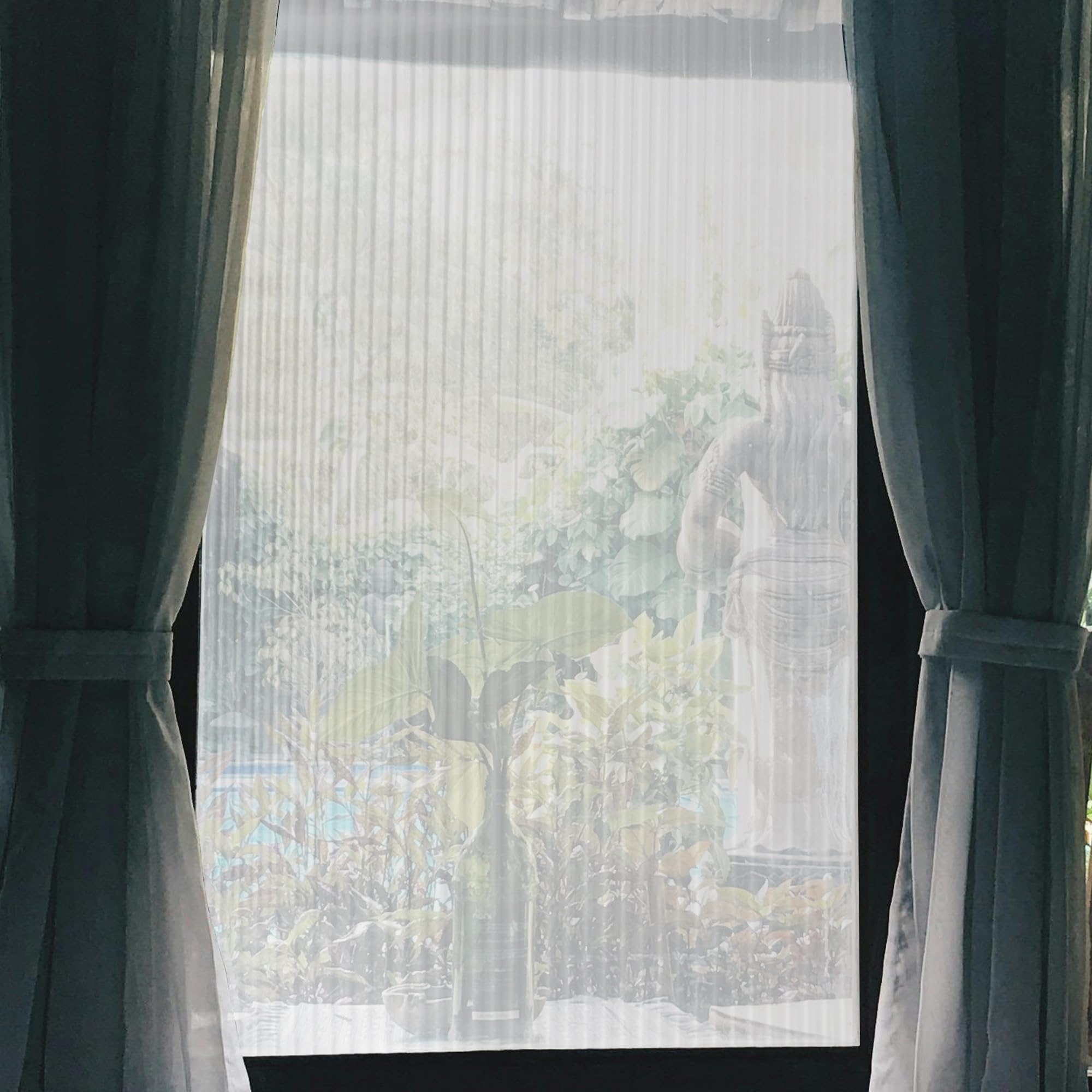Film de confidentialité pour fenêtre motif vertical stop vis-à-vis transparent