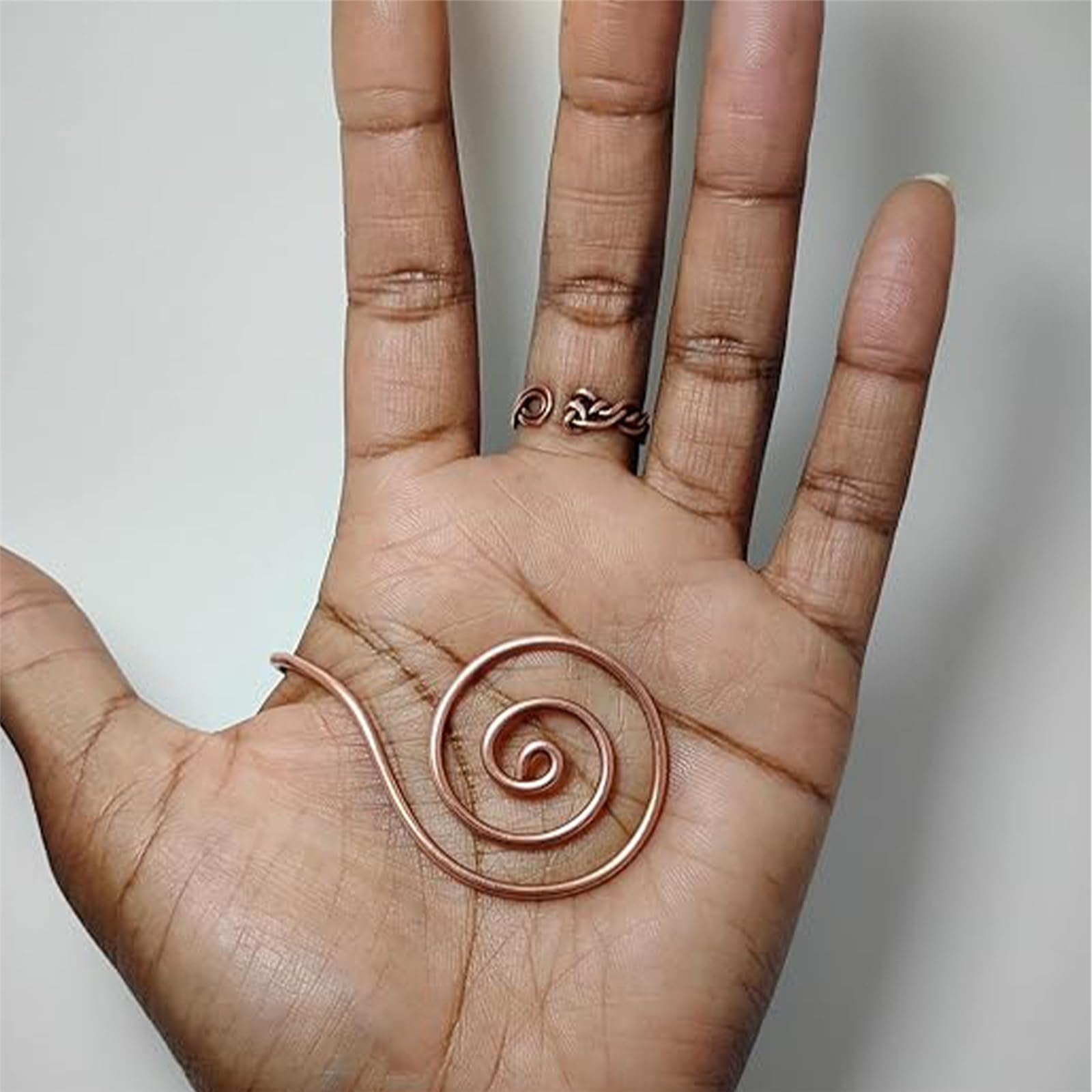 Anelli a spirale in lega di rame per chakra bilanciamento e pratica di consapevolezza HanmdadePalm anelli cerchio di recupero spirituale