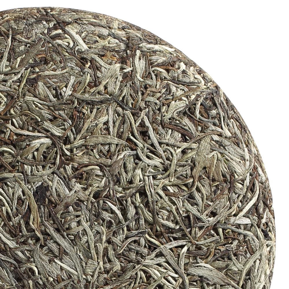 GOARTEA Weißer Tee - 300g 10.58oz 2021 Year Supreme Silver Needle Weißer Tee - Baihao Yinzhen Chinese Silver Tips White Tea Cake - Low Caffeine