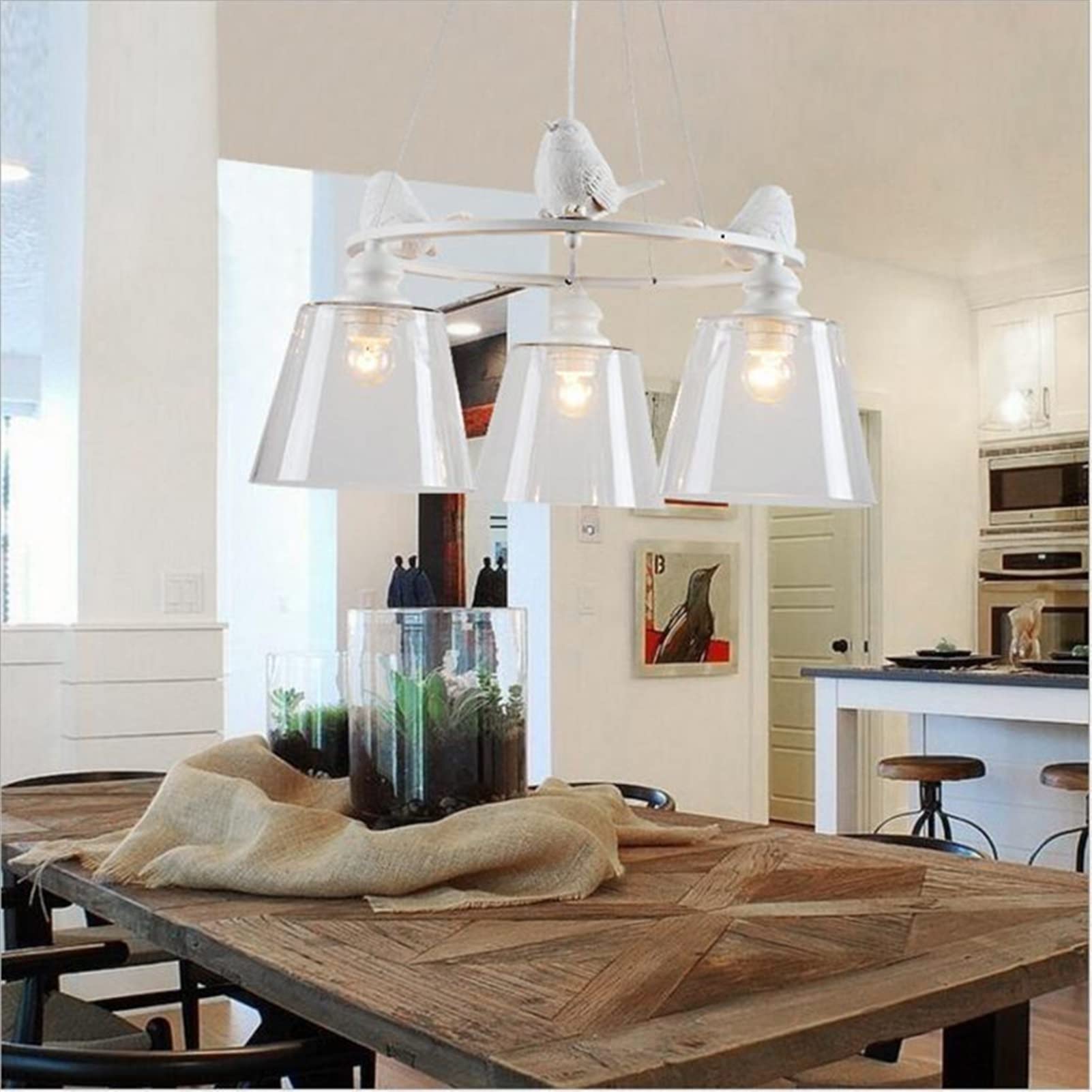 Lustre suspendu LED E27 pour illuminer un salon sombre avec élégance