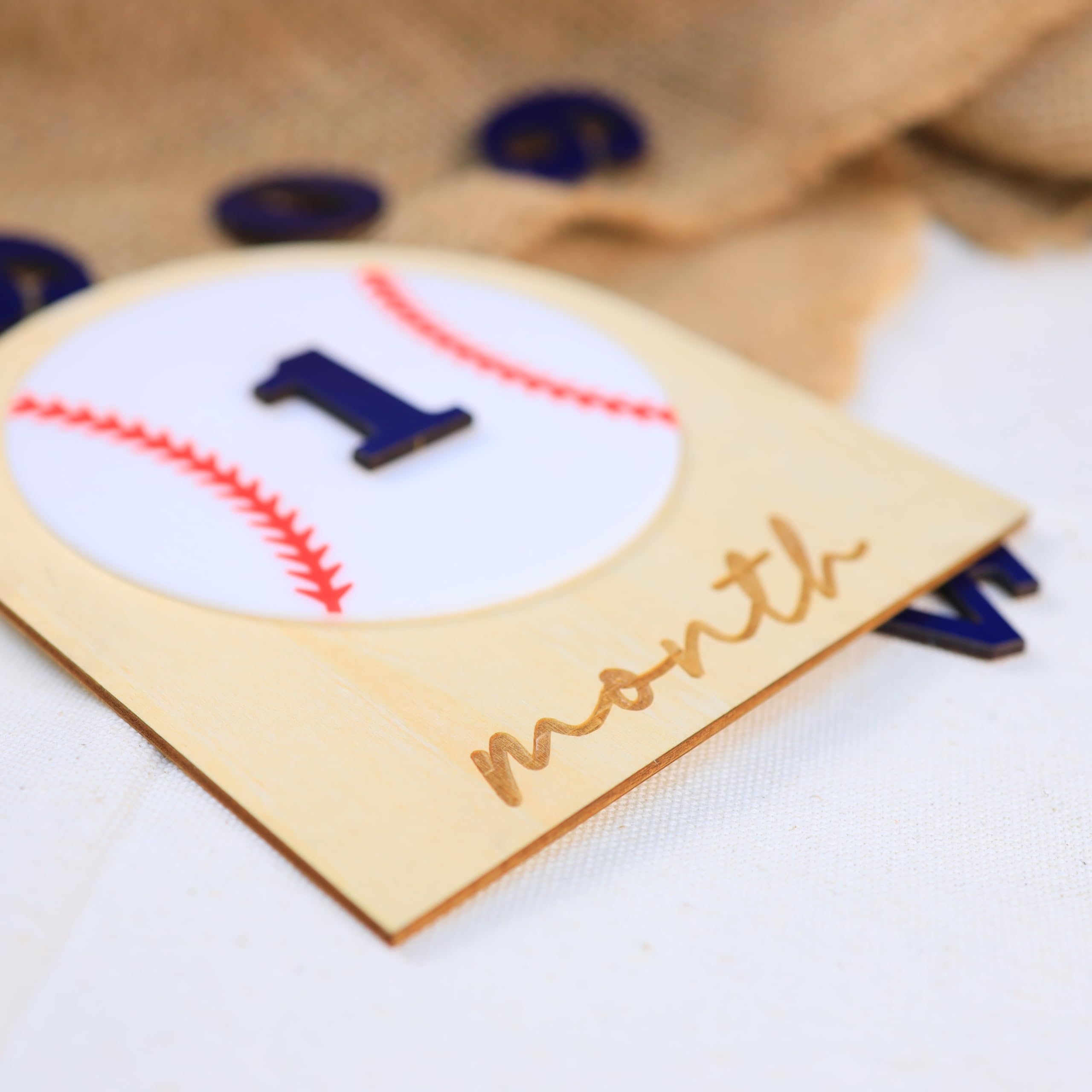 Newborn Hello World Announcement Sign Monthly Information Disc Wooden Baby Milestone Cards