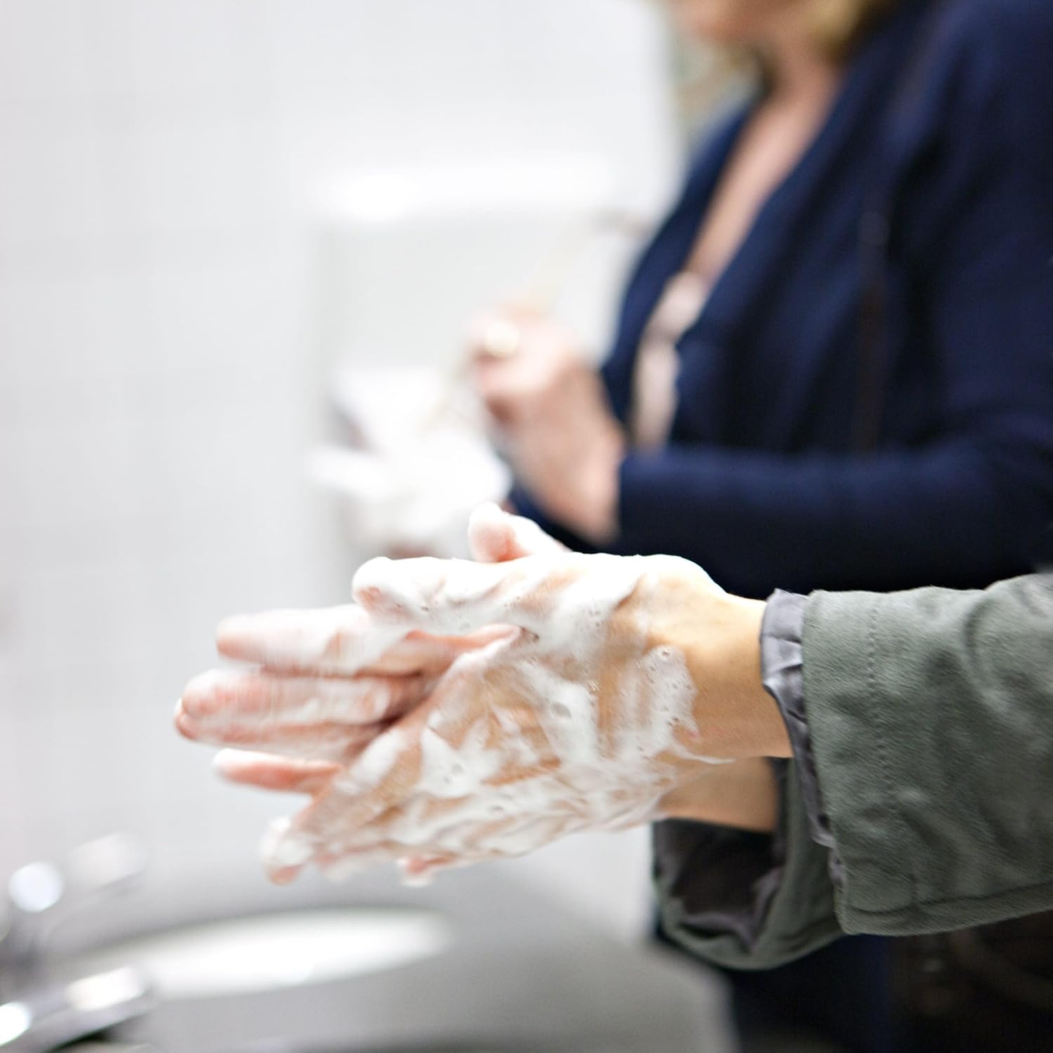 Tork Antibacterial Hand Washing Foam Soap S4, Helps with hand hygiene, 6 x 1L, 401815 (formerly 401215)