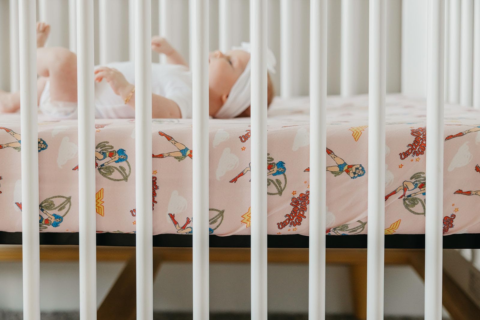 Copper Pearl Premium Strick-Bettlaken für Jungen und Mädchen, atmungsaktiv und weich, Spannbettlaken für Standard-Baby-Matratzen, Kinderbettlaken für Baby-Wunschliste oder Duschgeschenk, Wonder Woman™