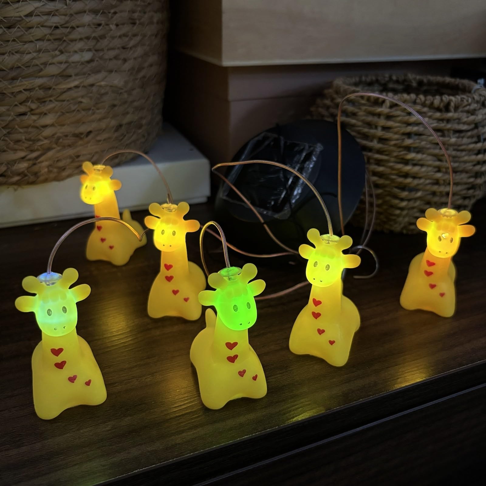 Wind Chimes Solar Giraffe Lights Colour Changing LED Yellow Cartoon Giraffe Wind Bells for Outdoor Garden Christmas Halloween Decoration (Heart Giraffe)