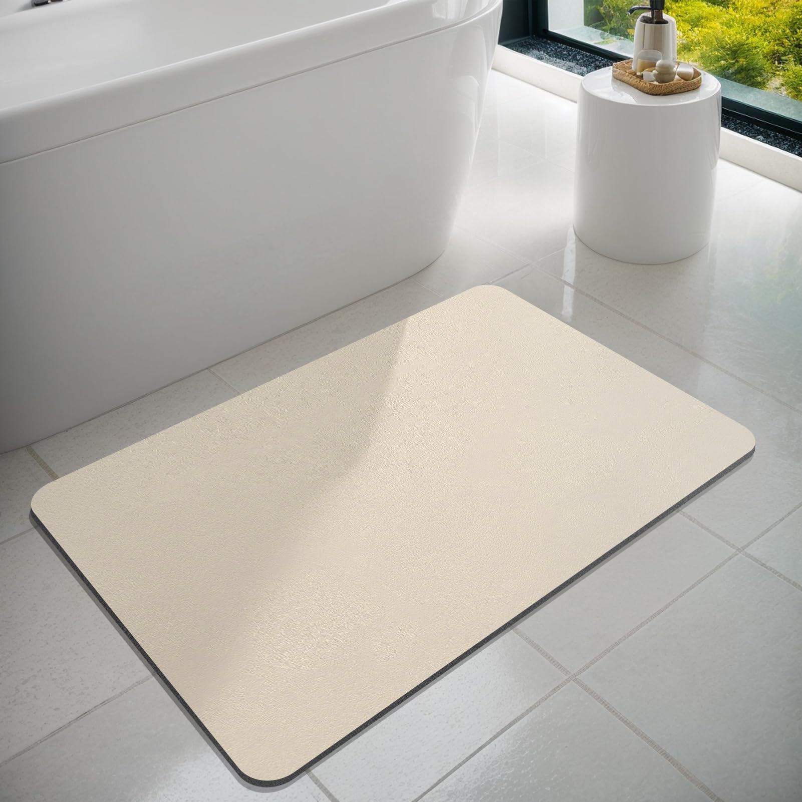 Dolic Bath Mat Bathroom Rugs Rubber Non-Slip Thin Bathroom Mat Absorbent Quick Dry Stain Resistant Bath Mat Rug (Light Beige, 40 x 60 cm)