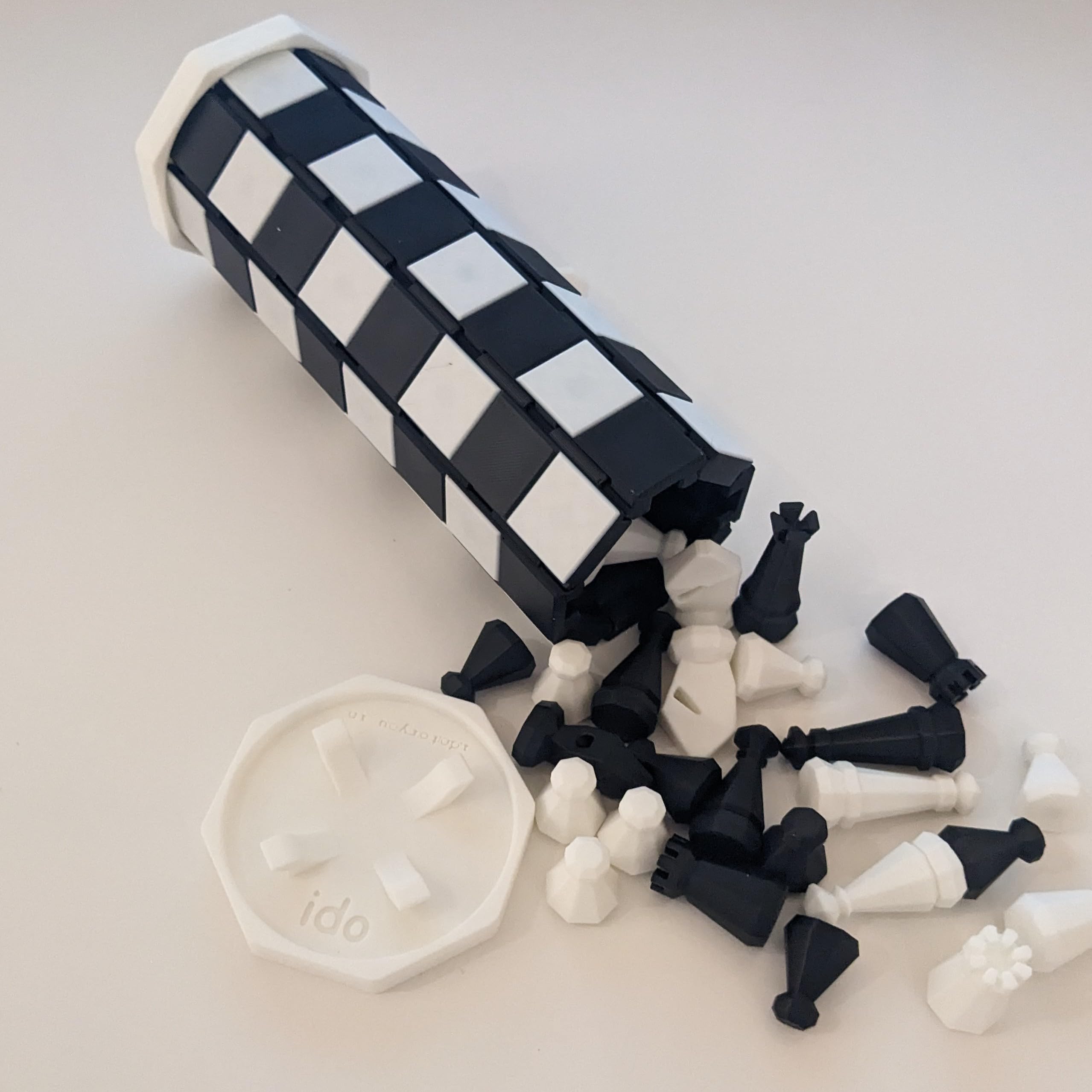 idoforyou | magnetic chess board set (black and white, 20 cm × 20 cm, magnetic chess set)