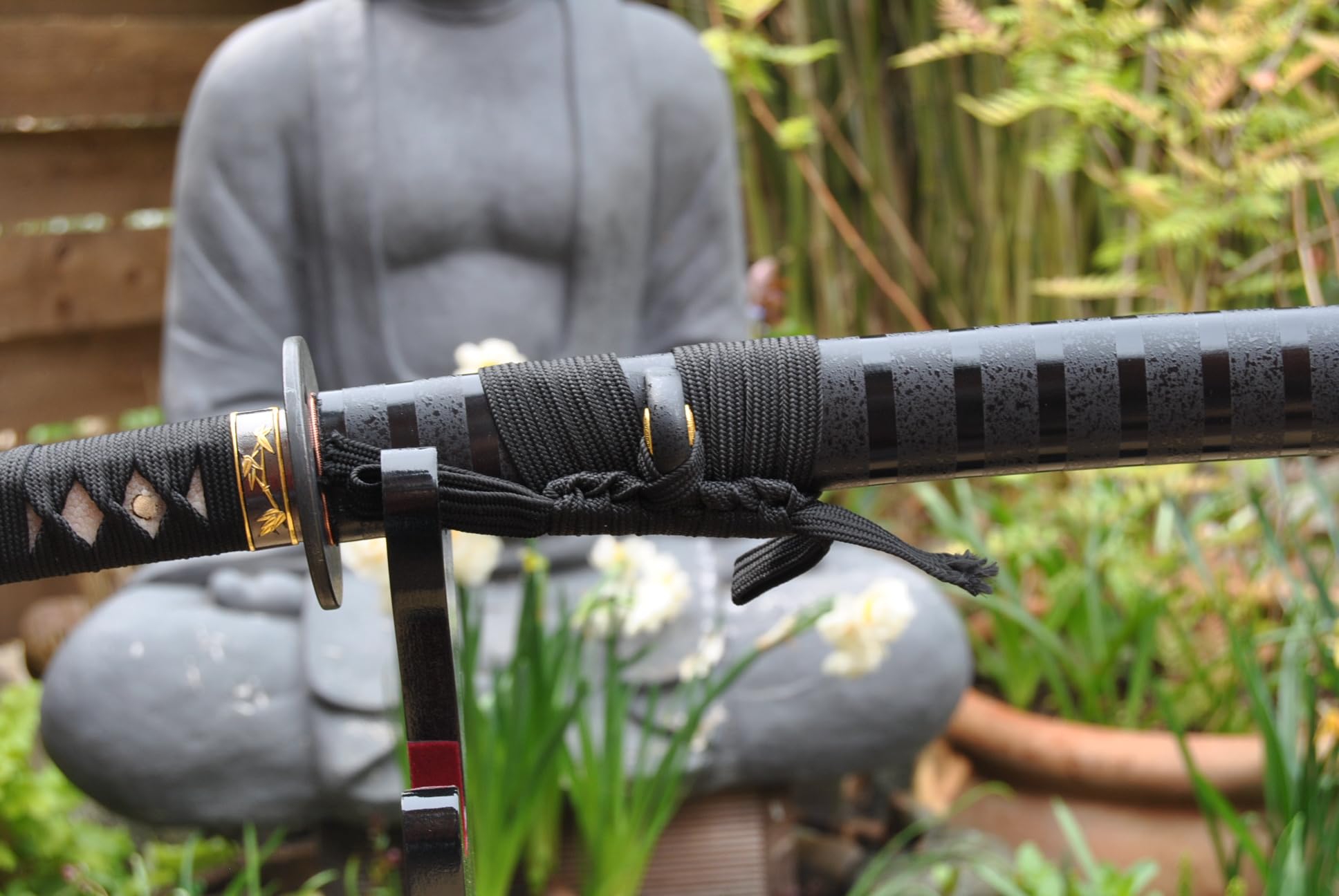 Samurai Schwerter Bamboo Katana Schwert - scharf, echt & handgeschmiedet - gefaltetes Katana Schwert ohne Ständer - echtes Japanisches Samurai Sword aus Kohlenstoffstahl - Japan Deko Katanas