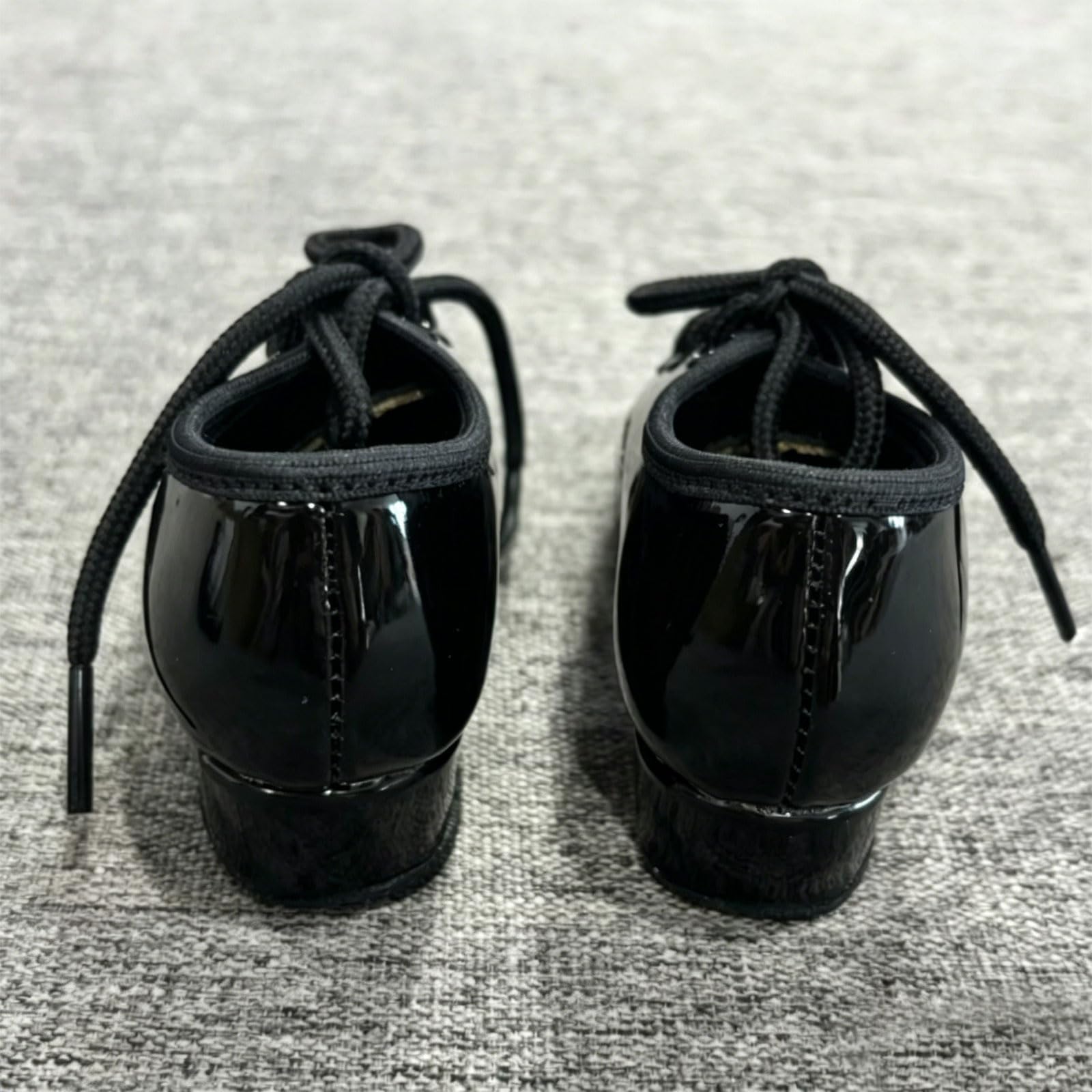 2 Ciondoli Per Scarpe Da Ballo In Pelle Verniciata Nera Da
