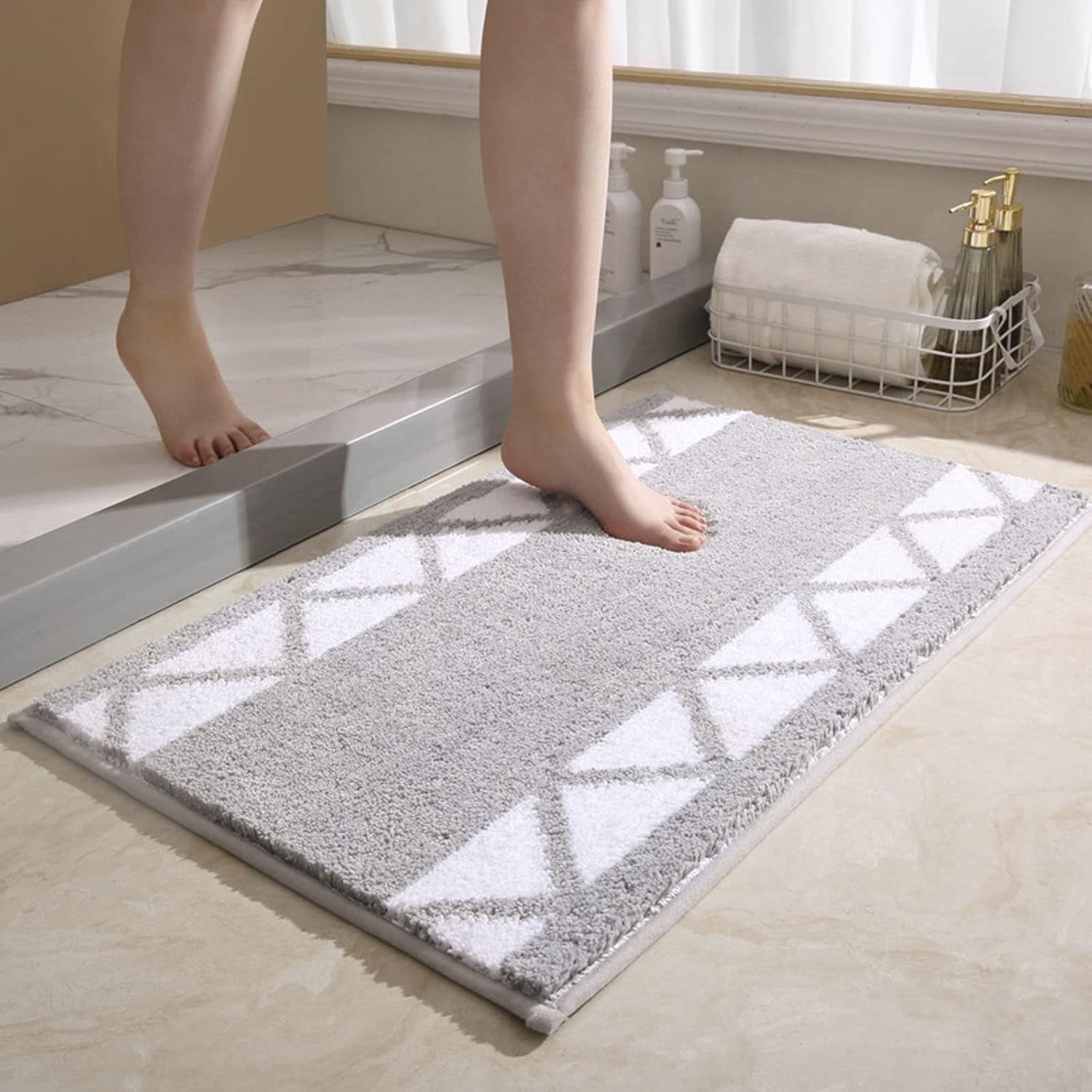 RUN HELIX Bathroom Rugs Sets 3 Pieces Absorbent Bath Rugs, Non Slip Bath Mat Set Microfiber Machine Washable Shaggy Bathroom Floor Mats Grey Bathroom Rugs Plush Bath Mats for Tub, Shower, Bathroom