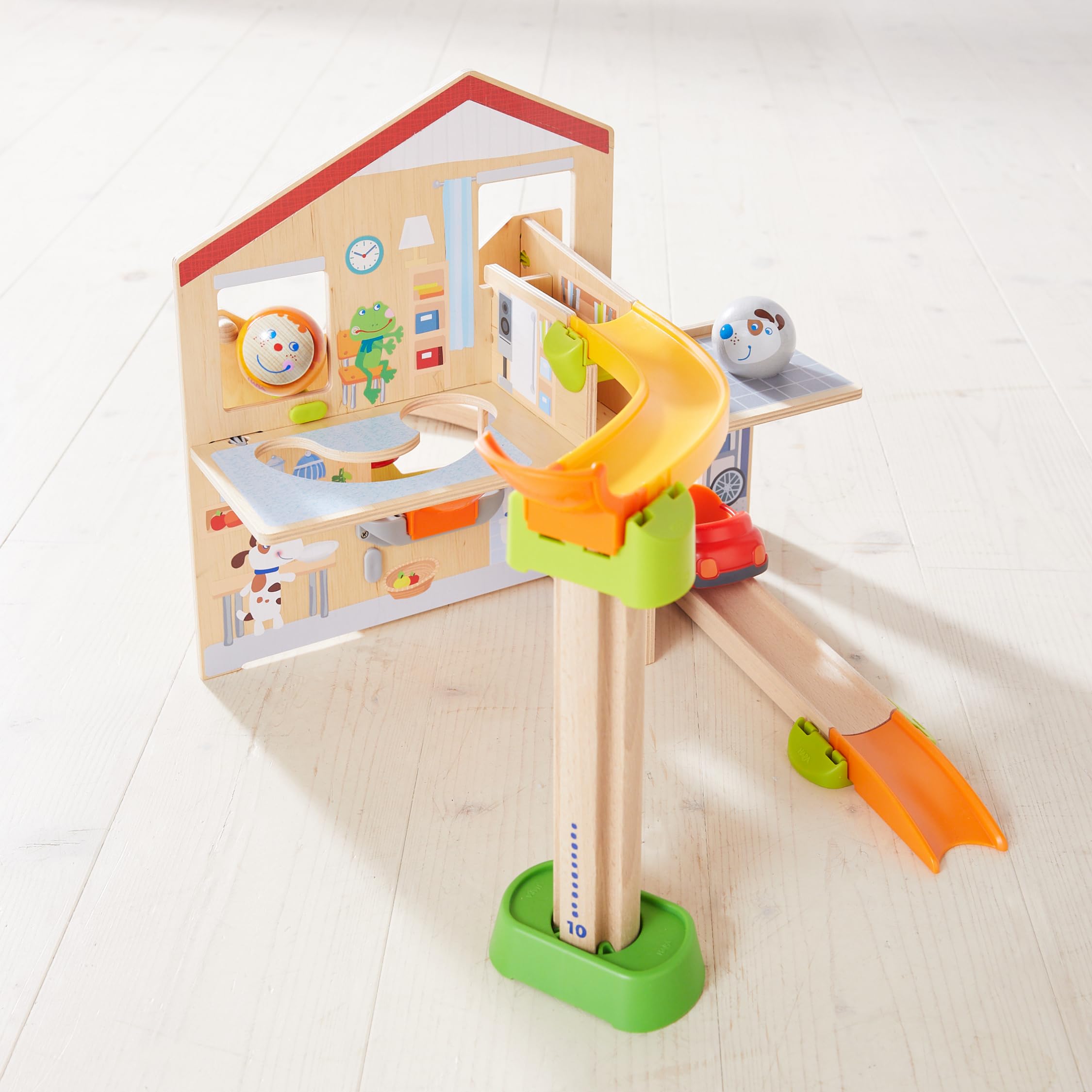 HABA Kullerbü – Spielbahn Kullerhausen – Kugelbahn ab 2 Jahren mit Glöckchenhaus & Cabrio – 17-teiliges Holzspielzeug-Starterset zur Motorikförderung – Erweiterbar – 1307198001
