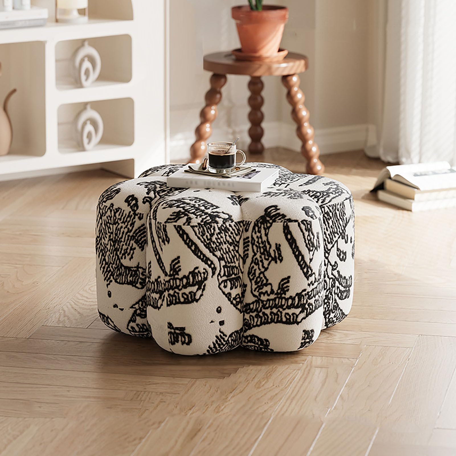 GYEQXKT Ottoman Footstool, Petal-Shaped Upholstered Pouf for Living Room and Bedroom, Versatile Flower Footrest and Shoe Bench
