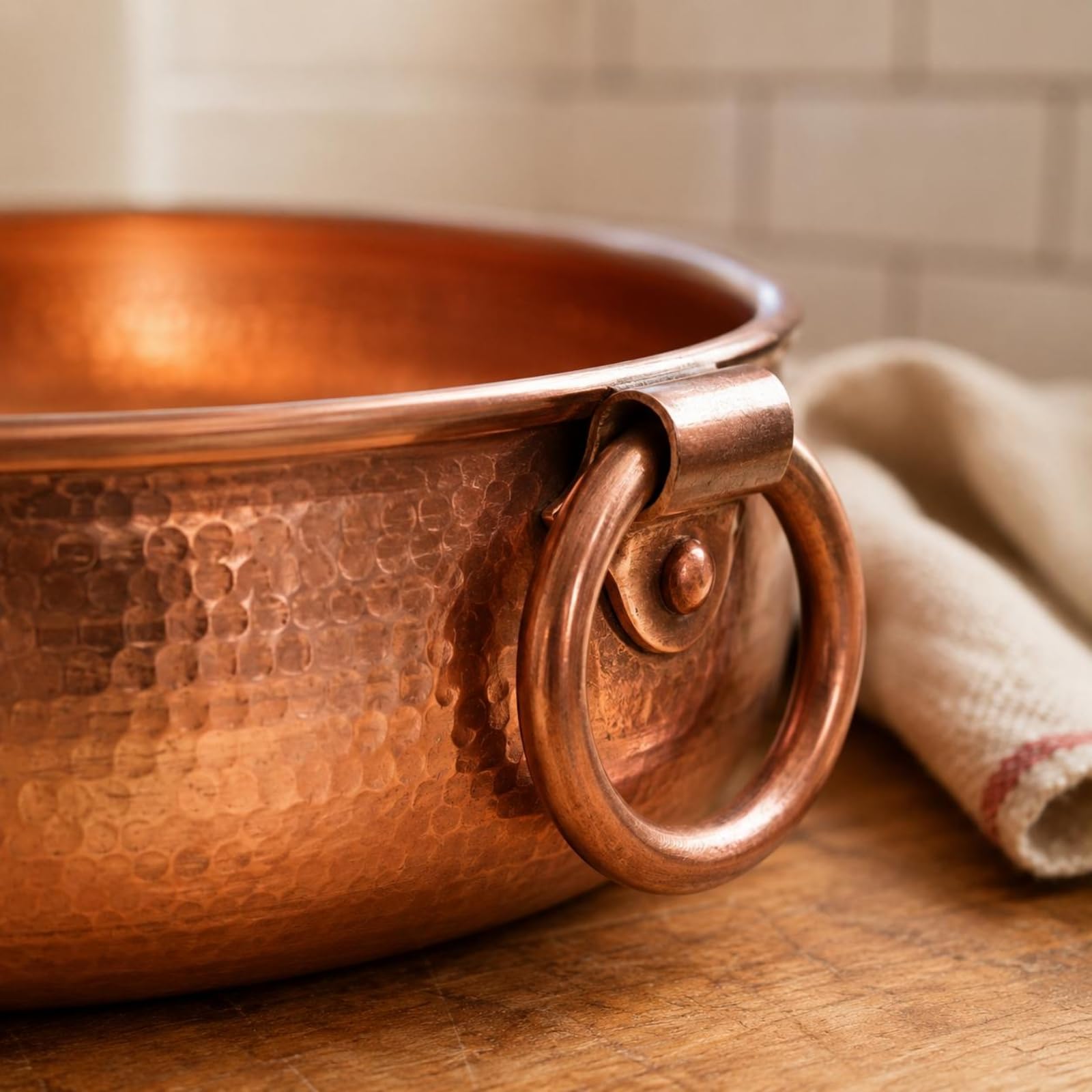 Marmite en Cuivre Casserole Chaudron Soupe à Induction avec Poignées Opposées et Finition Polie Grande Ouverture pour Accès aux Ingrédients, color to 3, 28cm