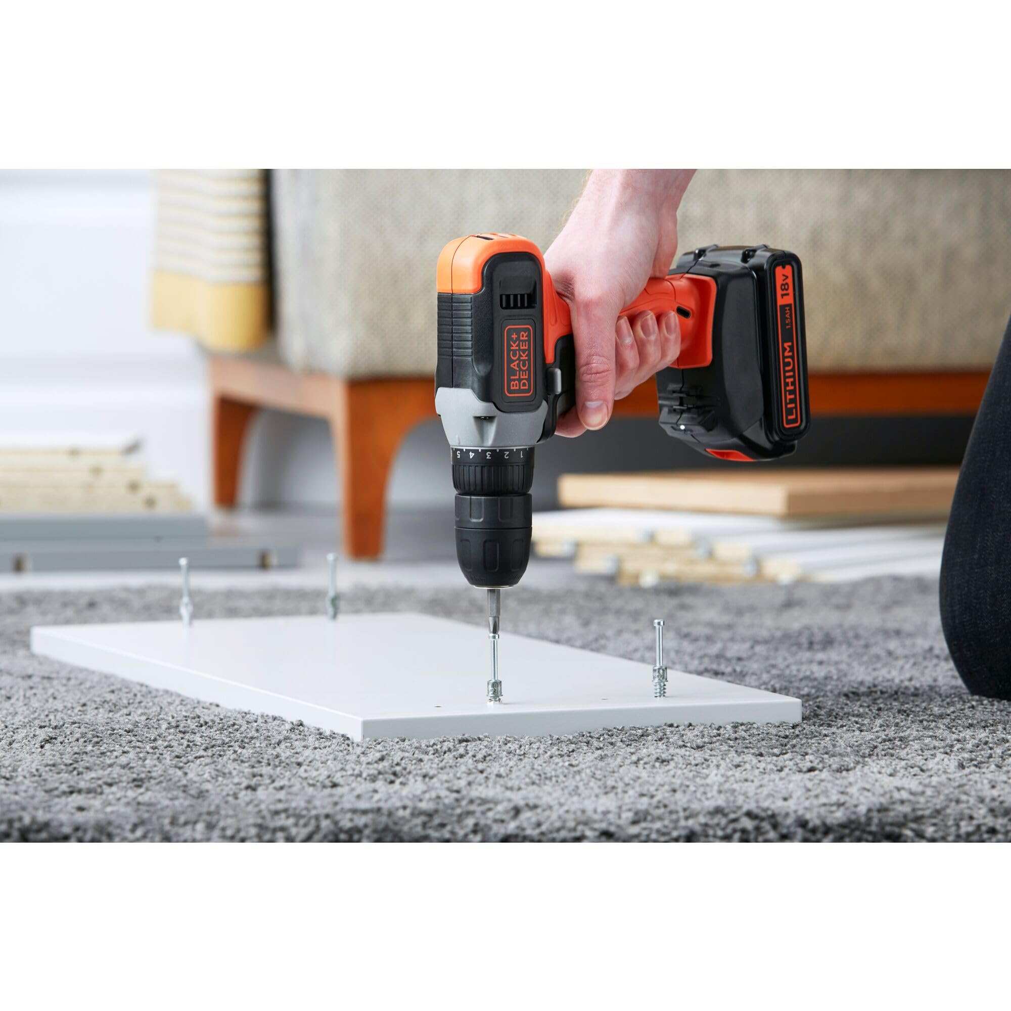 BLACK+DECKER BCD001C1-QW wiertarko-wkrętarka 18 V, akumulator litowy 1,5 Ah, ładowarka, sprzęgło 10 pozycji, zmienna prędkość, uchwyt 10 mm, do majsterkowania w domu