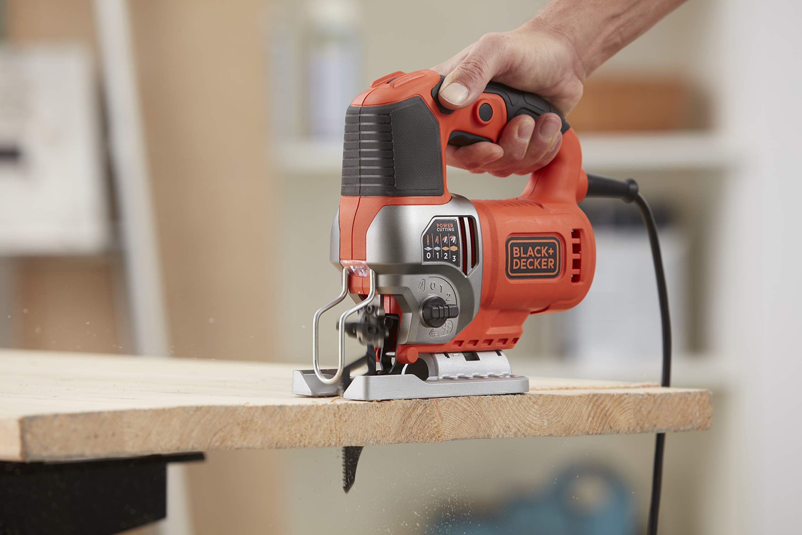 BLACK+DECKER BES610-QS Sierra de cartón 650W 650W