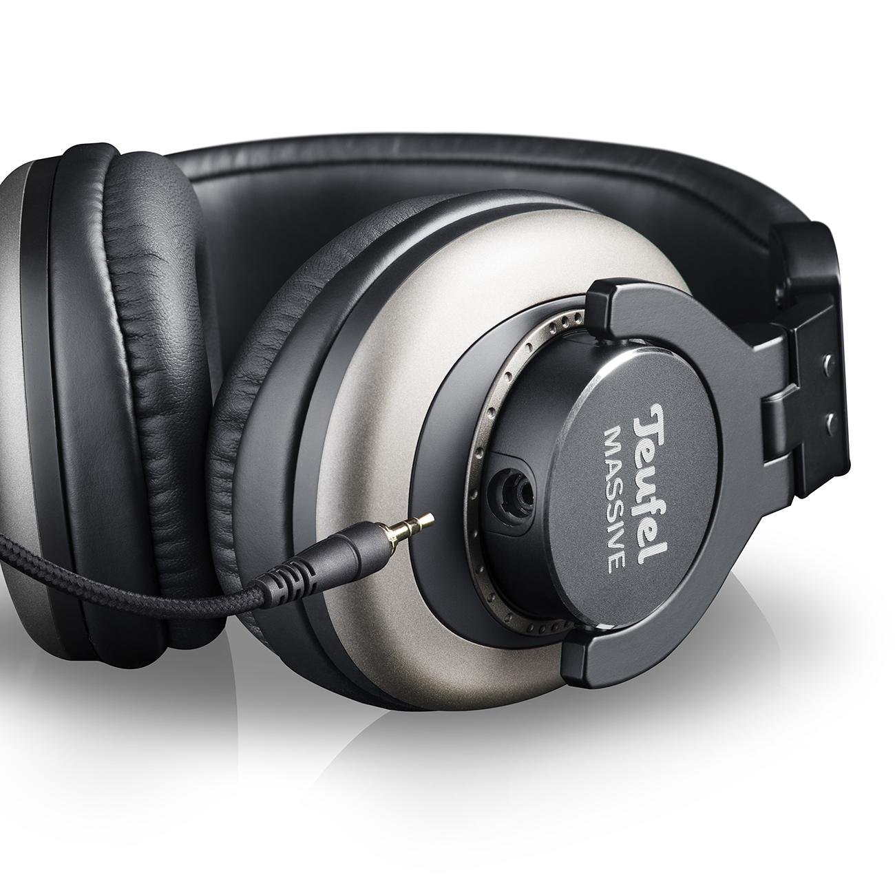 Teufel Massive Casque Audio HiFi Circum-aural Filaire Haut de Gamme aux Basses puissantes, Noir