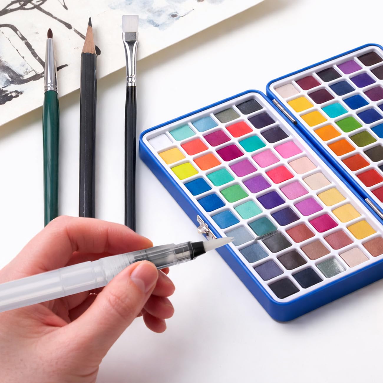 Künstler-Aquarellfarben: 4 Aquarellfarben-Sets mit je 100 Farben, Metallbox, 3 Pinsel, Papier (Farbenkästen, Malfarbe)