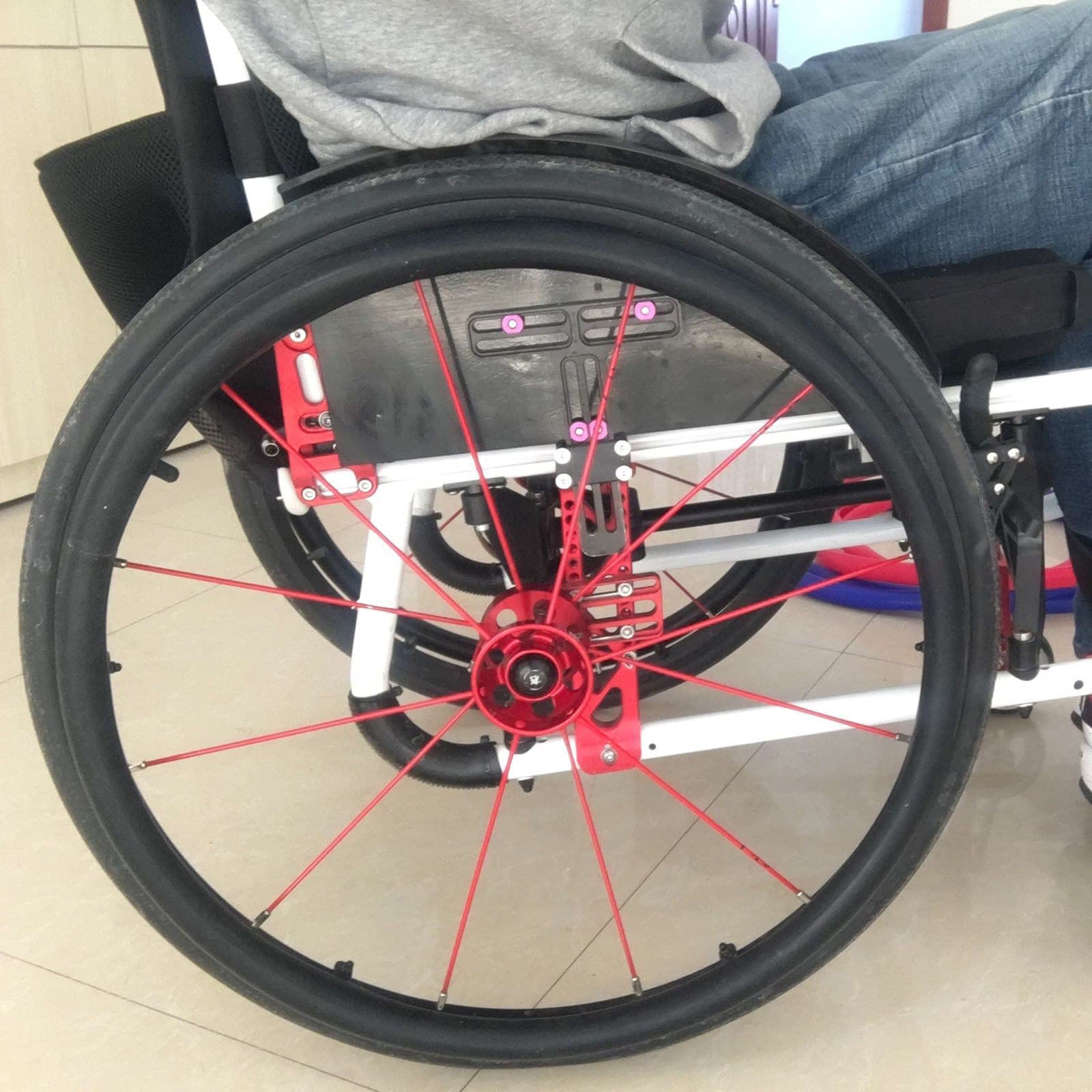 IBOWZ 1 par de Fundas de llanta de Empuje para Silla de Ruedas,Rueda Trasera de 24 Pulgadas,Cubierta de Silicona Antideslizante Resistente al Desgaste para Silla de Ruedas,Cubierta de Silla de