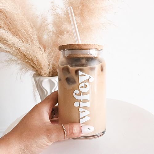 Miniatura 3 de ModParty Wifey - Vaso para café helado, taza de vidrio con tapa de bambú y popote transparente, vasos para futura esposa o novia, compromiso, boda,
