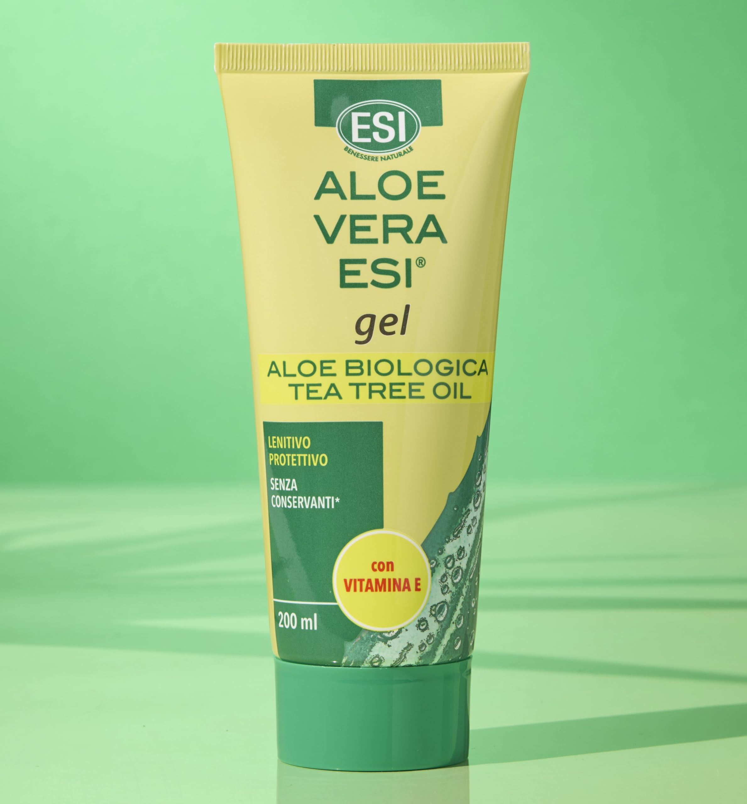 ESI - Aloe Vera Gel, con Tea Tree Oil e Vitamina E, Idrata e Lenisce la Pelle Secca o Arrossata in Seguito a Esposizione al Sole, Adatto a Tutti i Tipi di Pelle, 200 ml
