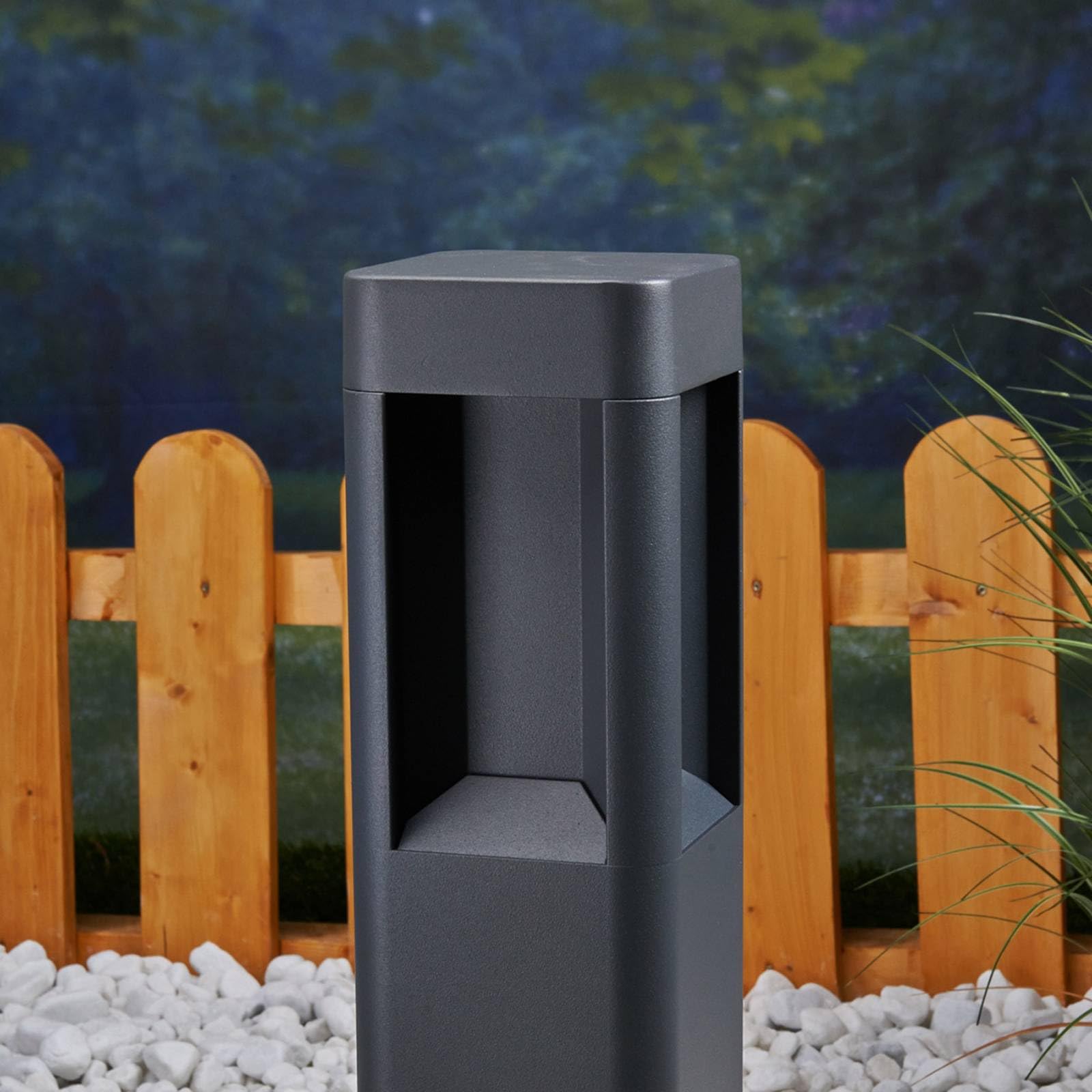 Lucande LED Lámpara para exterior Annika (Moderno) en Negro hecho de Aluminio (1 llama, iluminación senderos, baliza farola