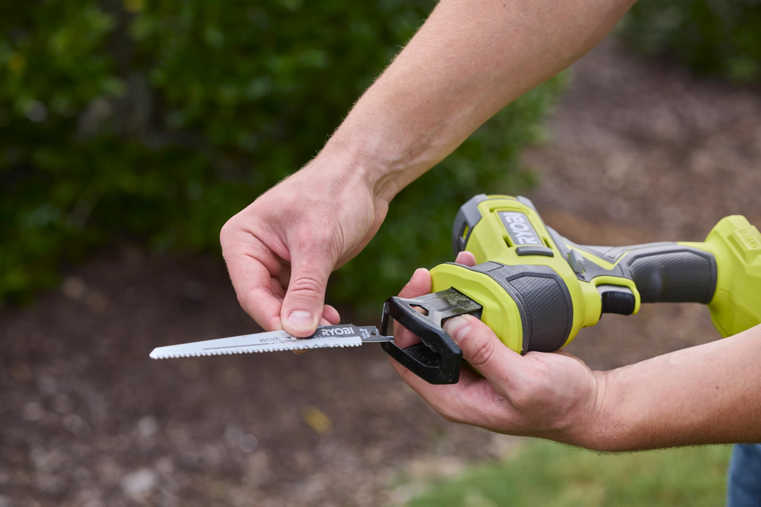 Ryobi Sega a Gattuccio Compatta a Batteria 18V ONE+, Utilizzo One-Handed, Corsa Lama 16 mm, 3000 corse/min, Senza Batteria e Caricatore, R18RSC-0