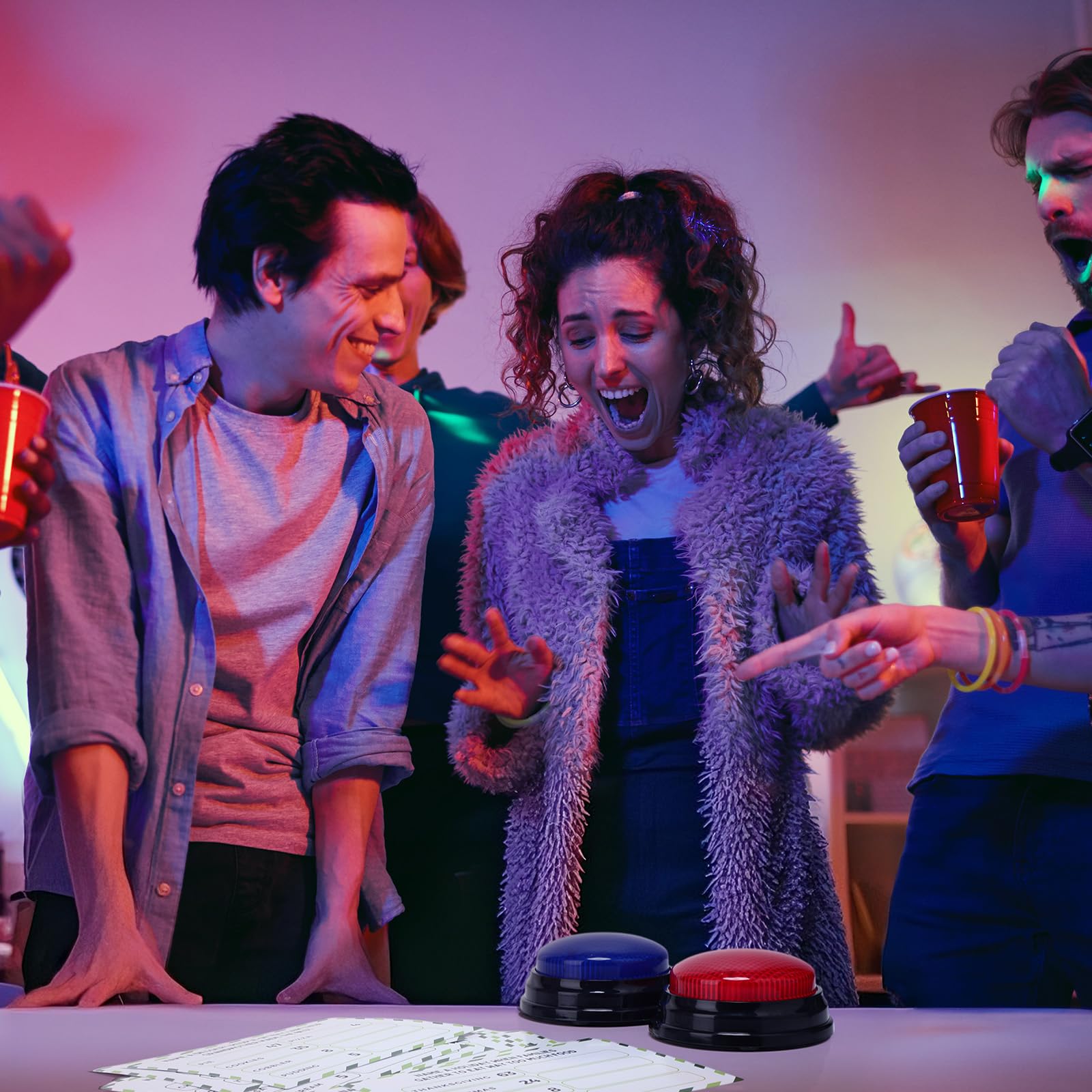 Gioco di feud amichevole per riunioni di famiglia, con 2 cicalini di risposta, carte feud per gioco notturno divertente quiz per gruppi di feste team building (colorato, famiglia)